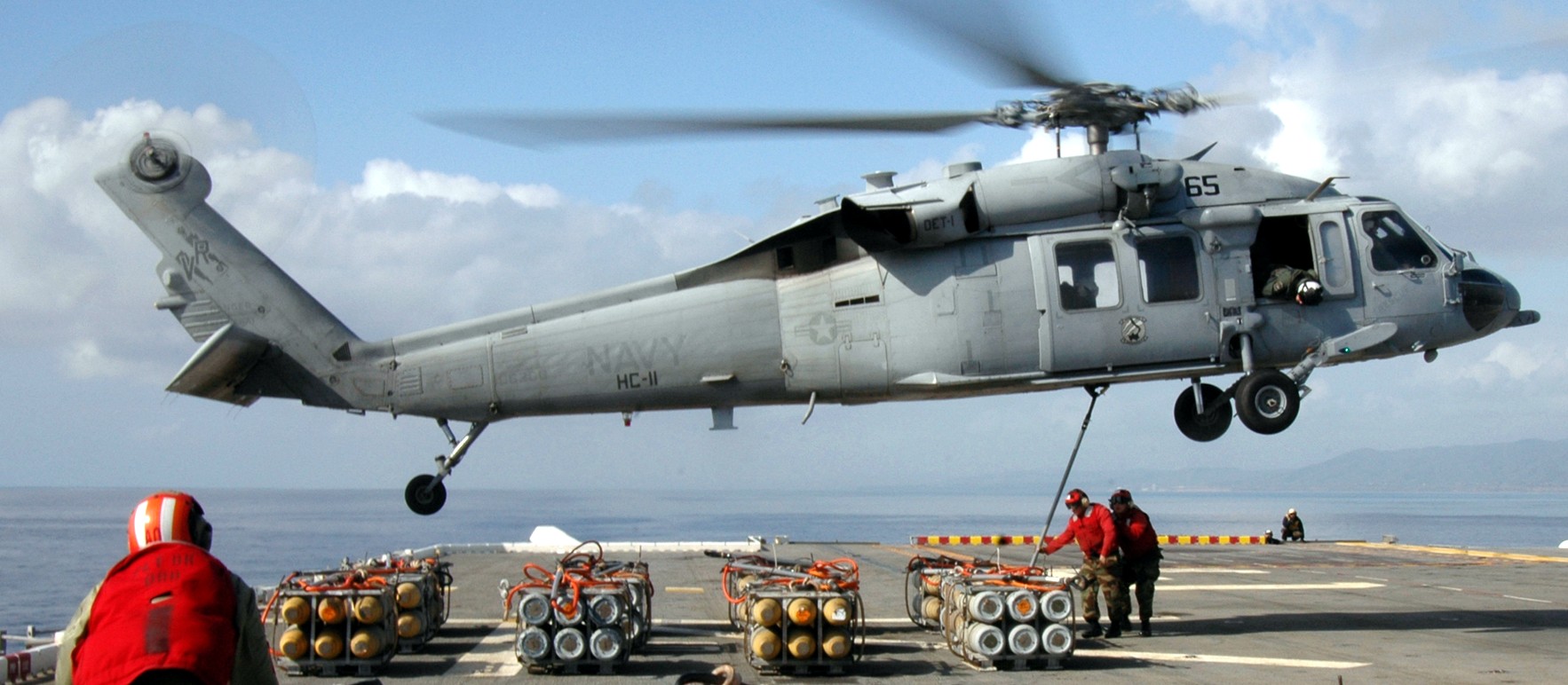 hc-11 gunbearers helicopter combat support squadron navy mh-60s seahawk 03