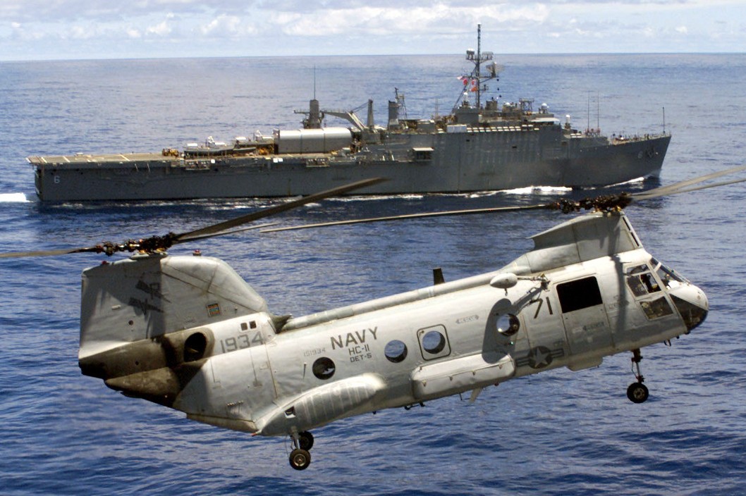 hc-11 gunbearers helicopter combat support squadron navy ch-46 sea knight 105