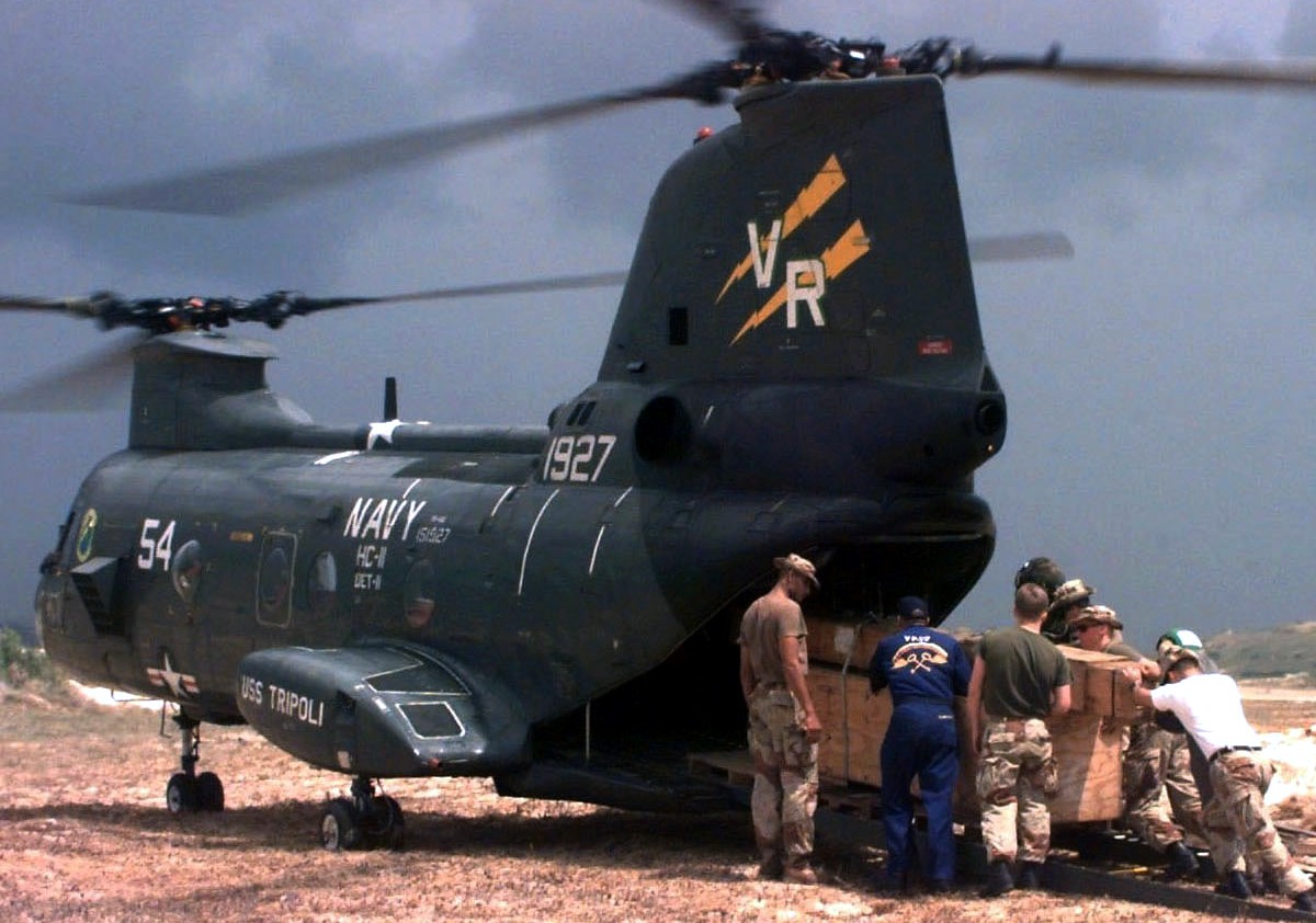 hc-11 gunbearers helicopter combat support squadron navy ch-46 sea knight 114 operation restore hope 1993