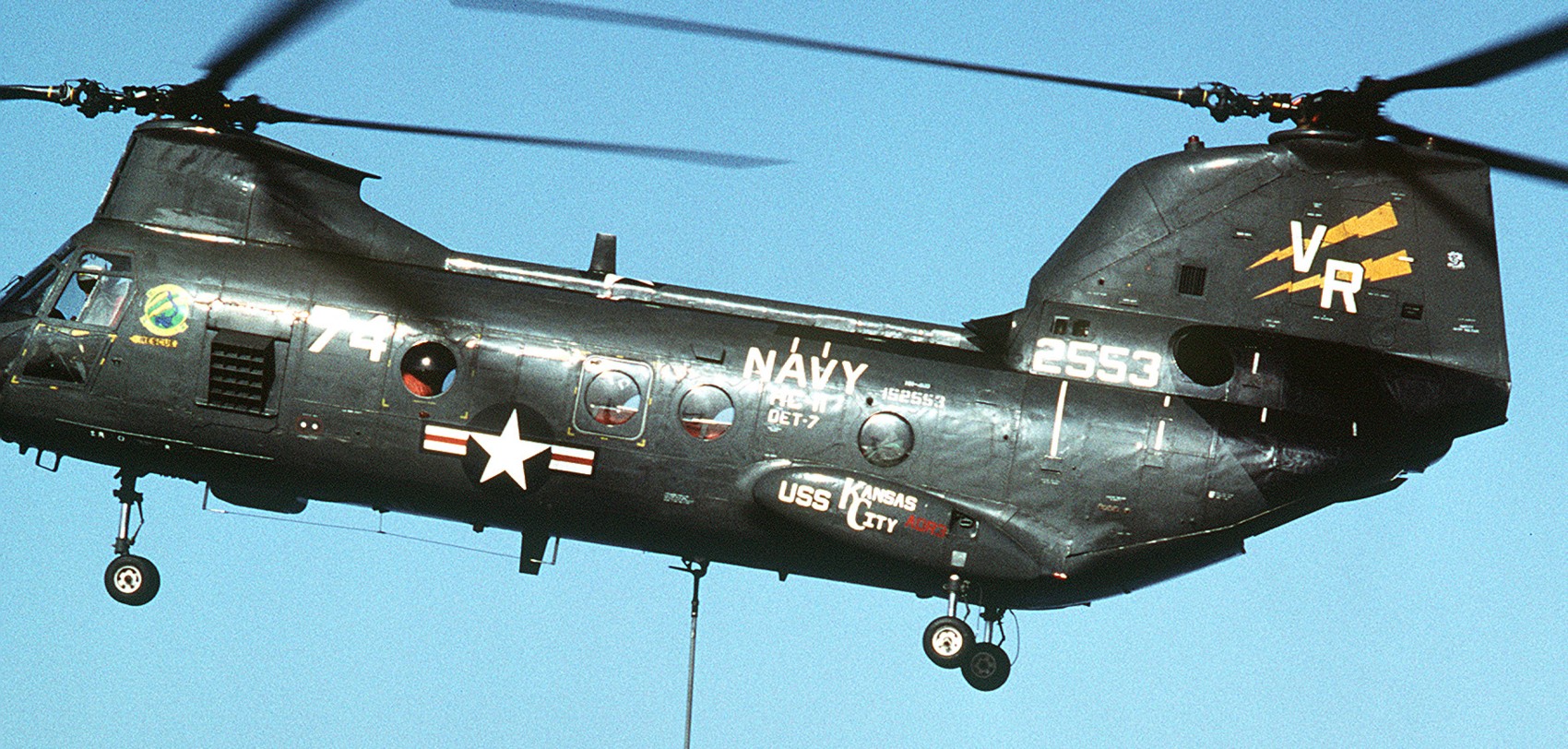 hc-11 gunbearers helicopter combat support squadron navy ch-46 sea knight 154