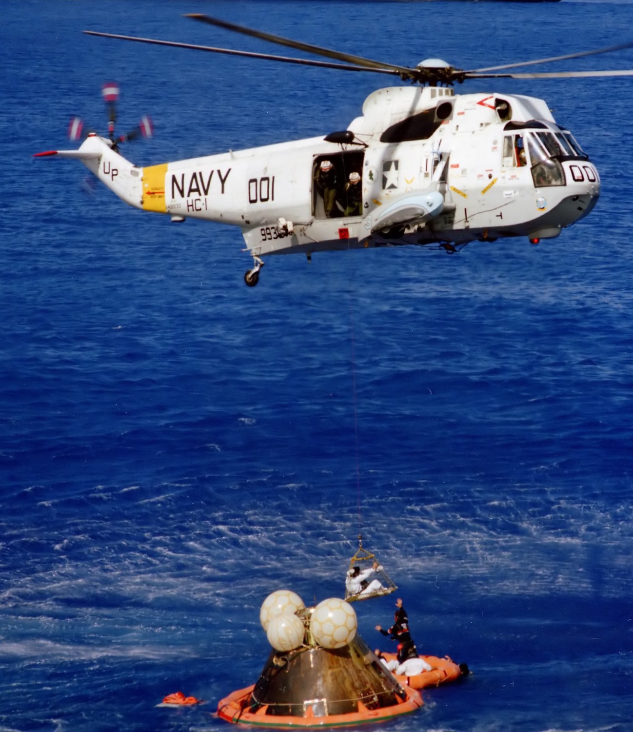 hc-1 pacific fleet angels helicopter combat support squadron sh-3g sea king 13 apollo 17 recovery