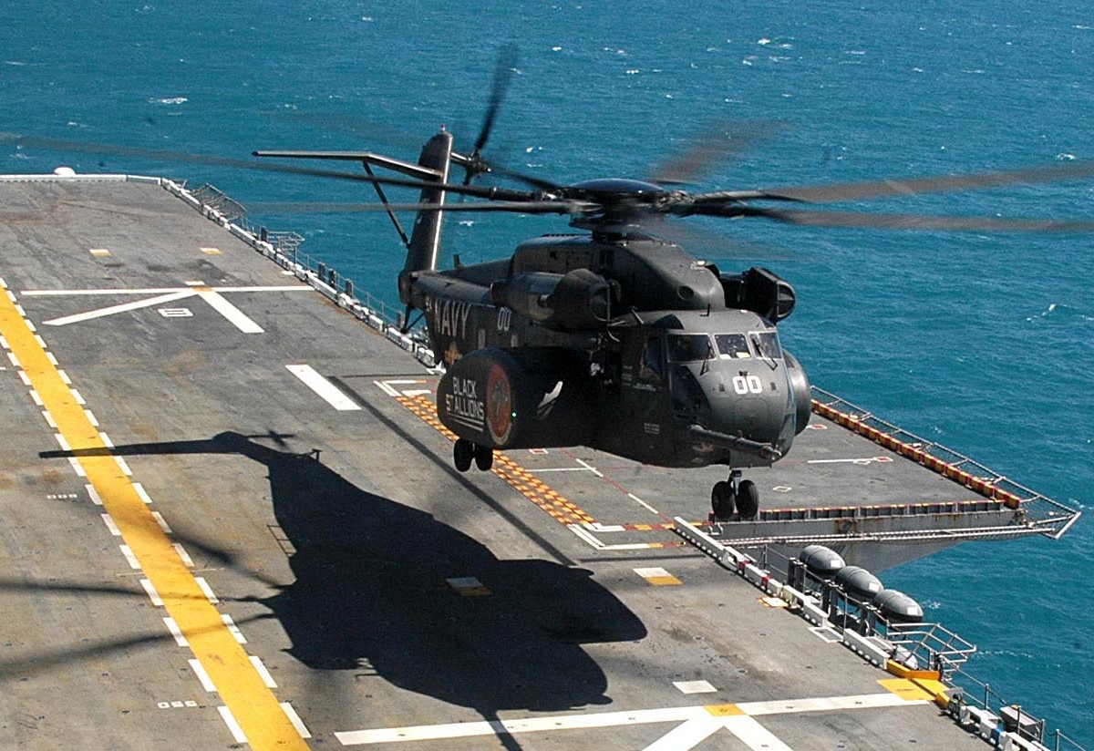 hc-4 black stallions helicopter combat support squadron mh-53e sea dragon 03