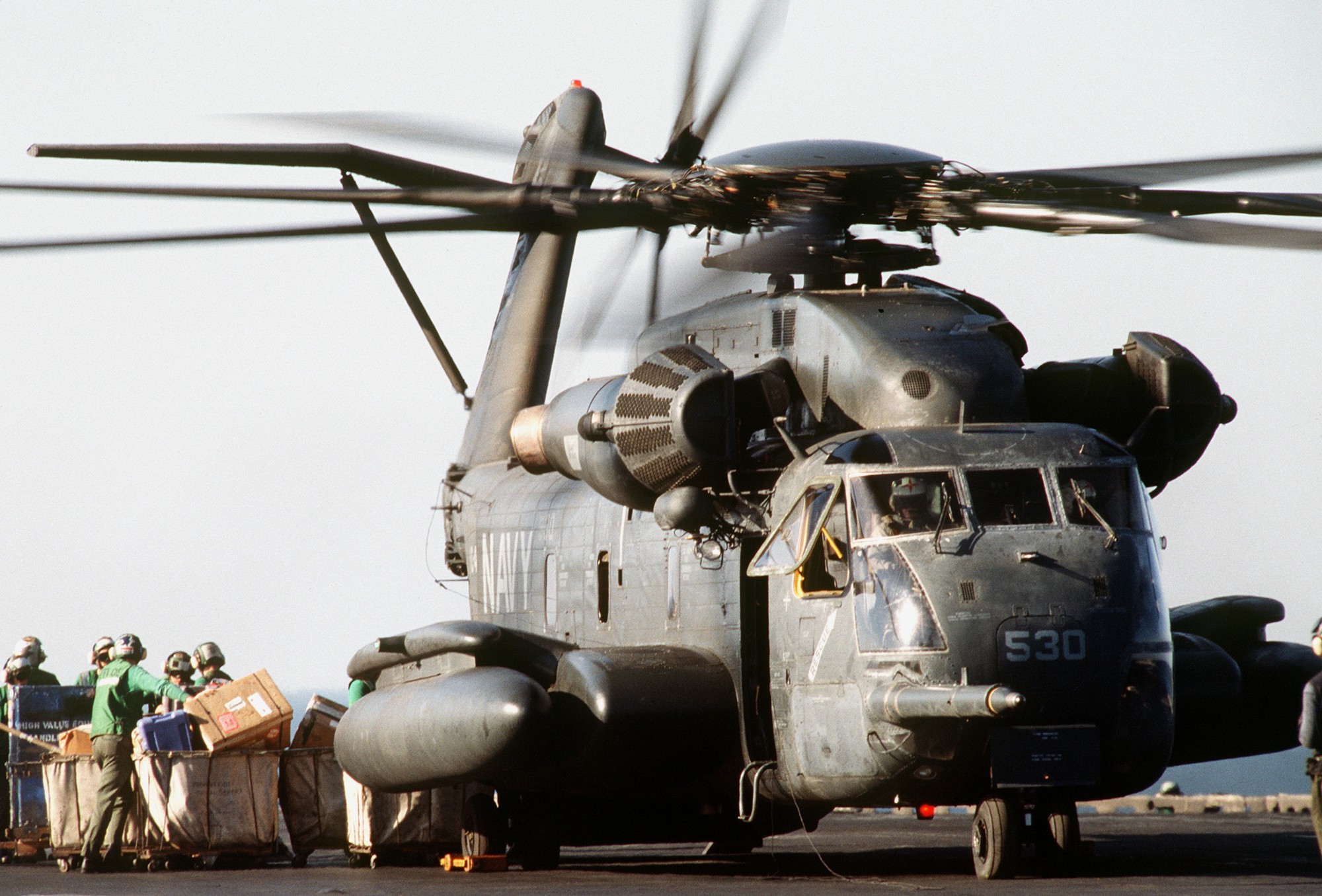 hc-4 black stallions helicopter combat support squadron ch-53e super stallion 22 uss saratoga cv-60