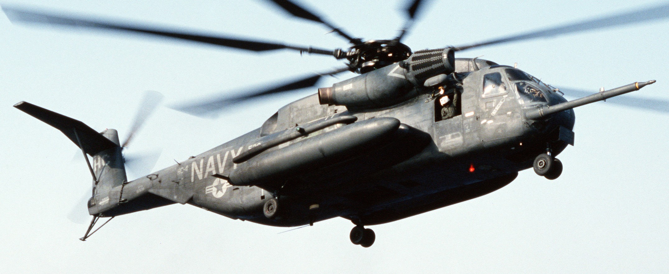 hc-4 black stallions helicopter combat support squadron ch-53e super stallion 25