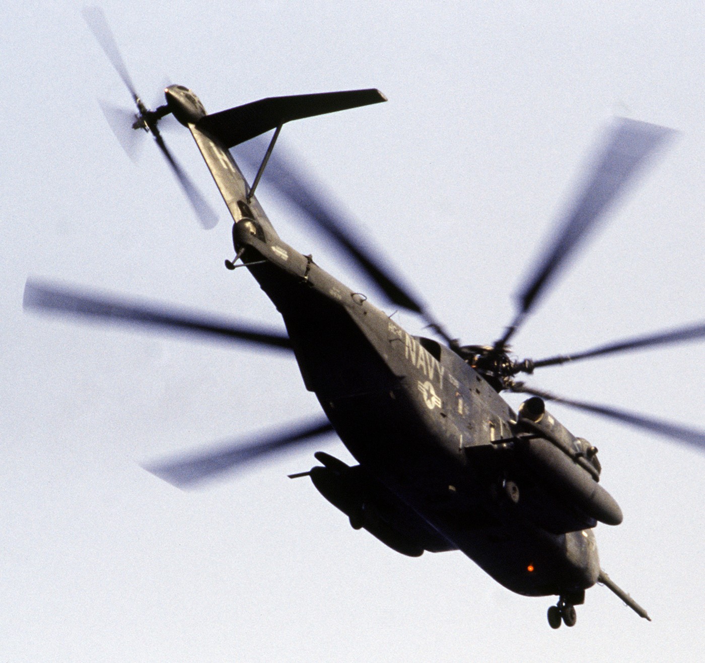 hc-4 black stallions helicopter combat support squadron ch-53e super stallion 31