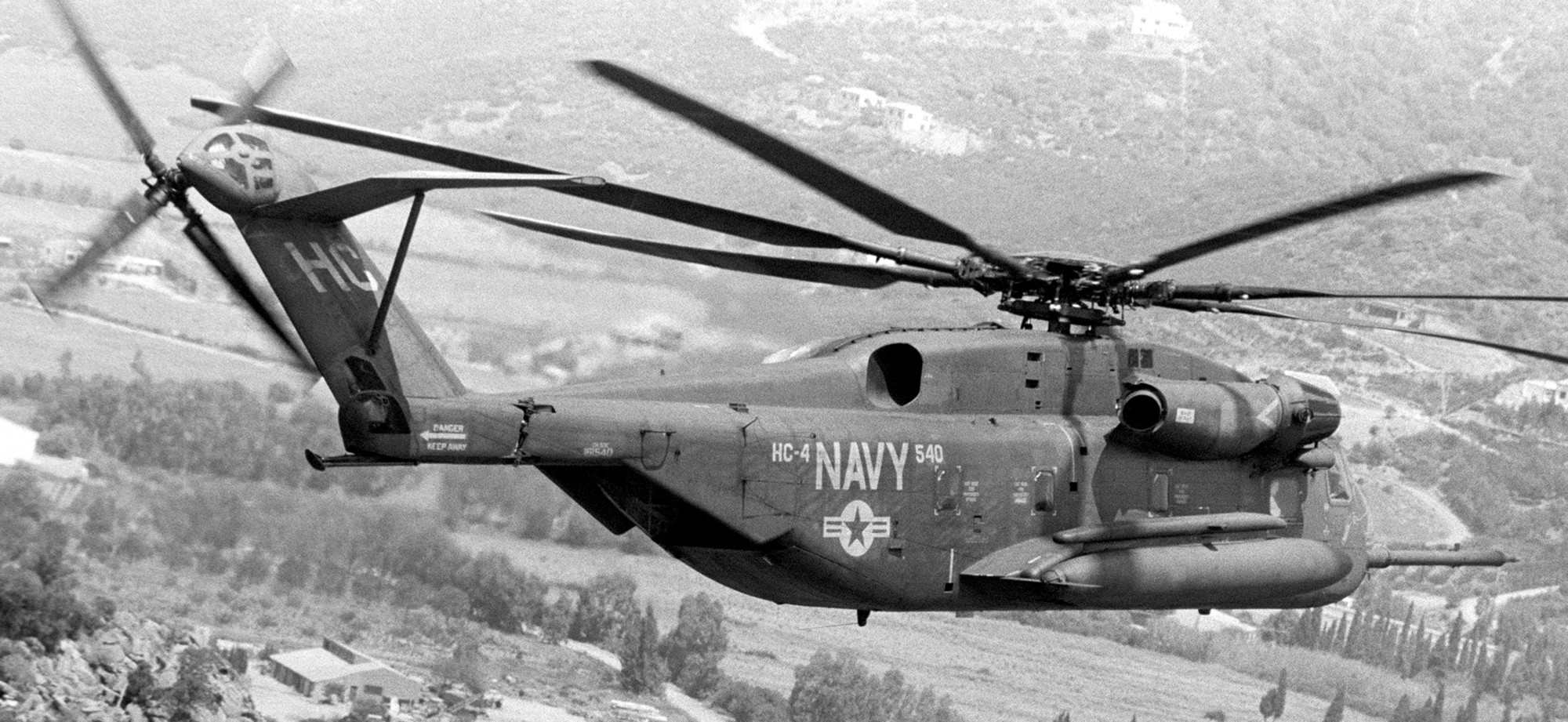 hc-4 black stallions helicopter combat support squadron ch-53e super stallion 36