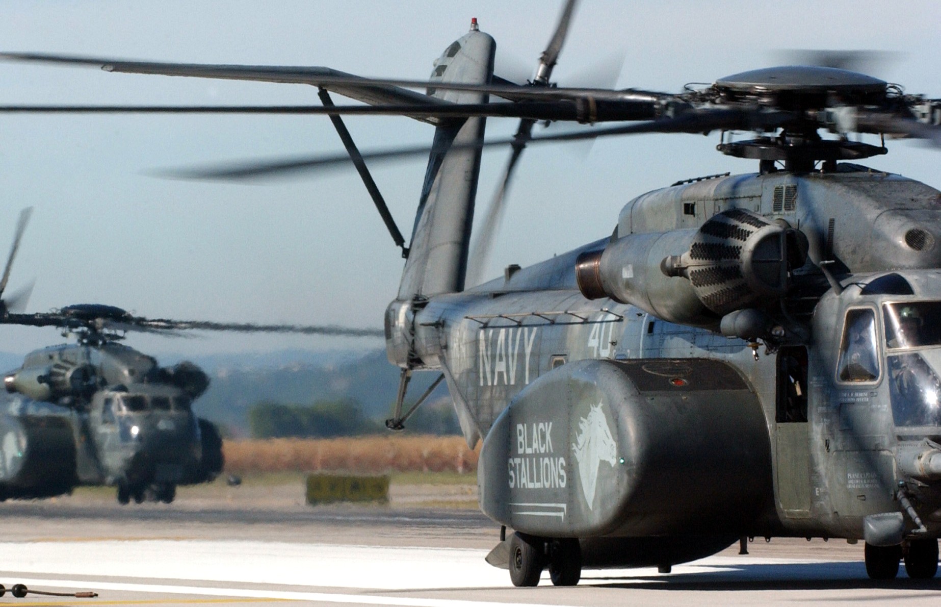 hc-4 black stallions helicopter combat support squadron mh-53e sea dragon 47