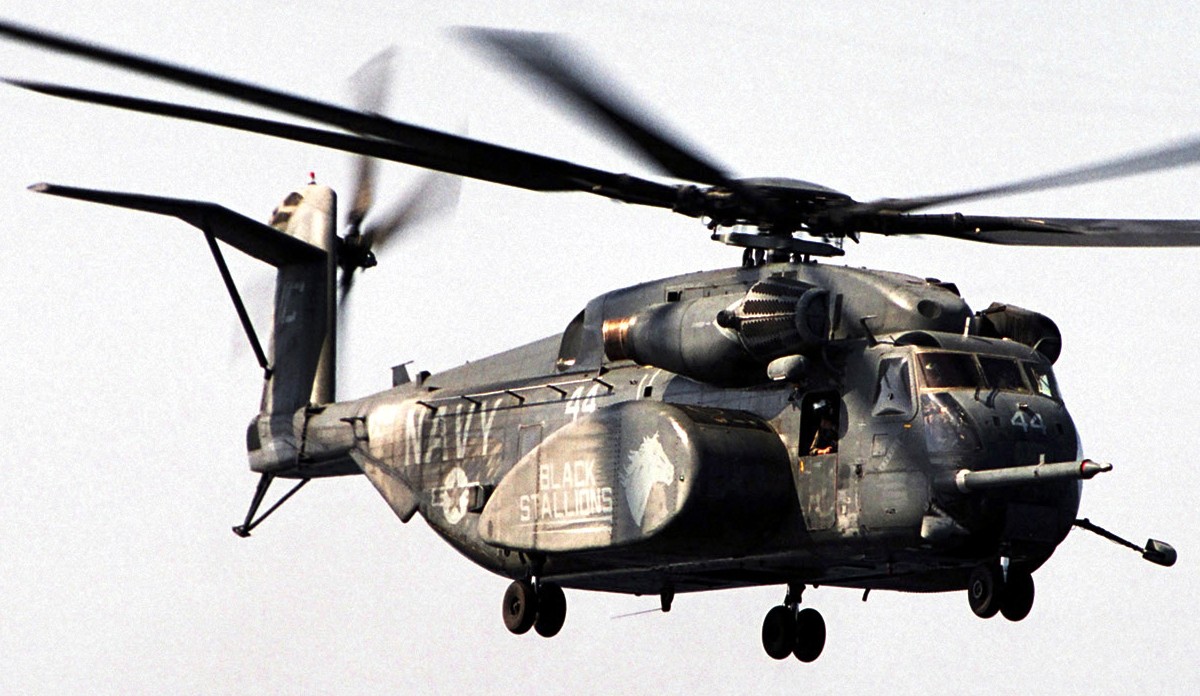 hc-4 black stallions helicopter combat support squadron mh-53e sea dragon 51