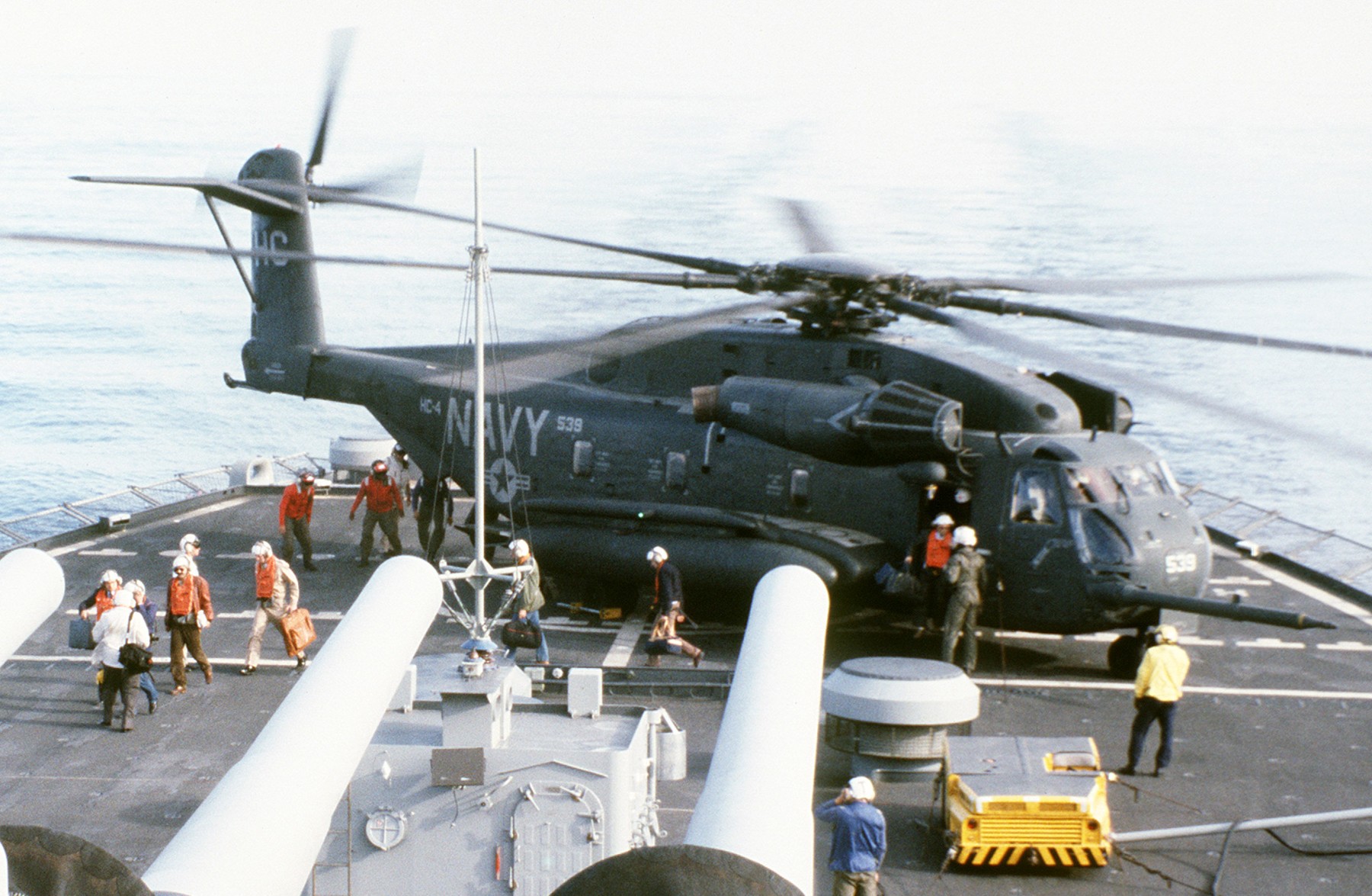 hc-4 black stallions helicopter combat support squadron ch-53e super stallion 56