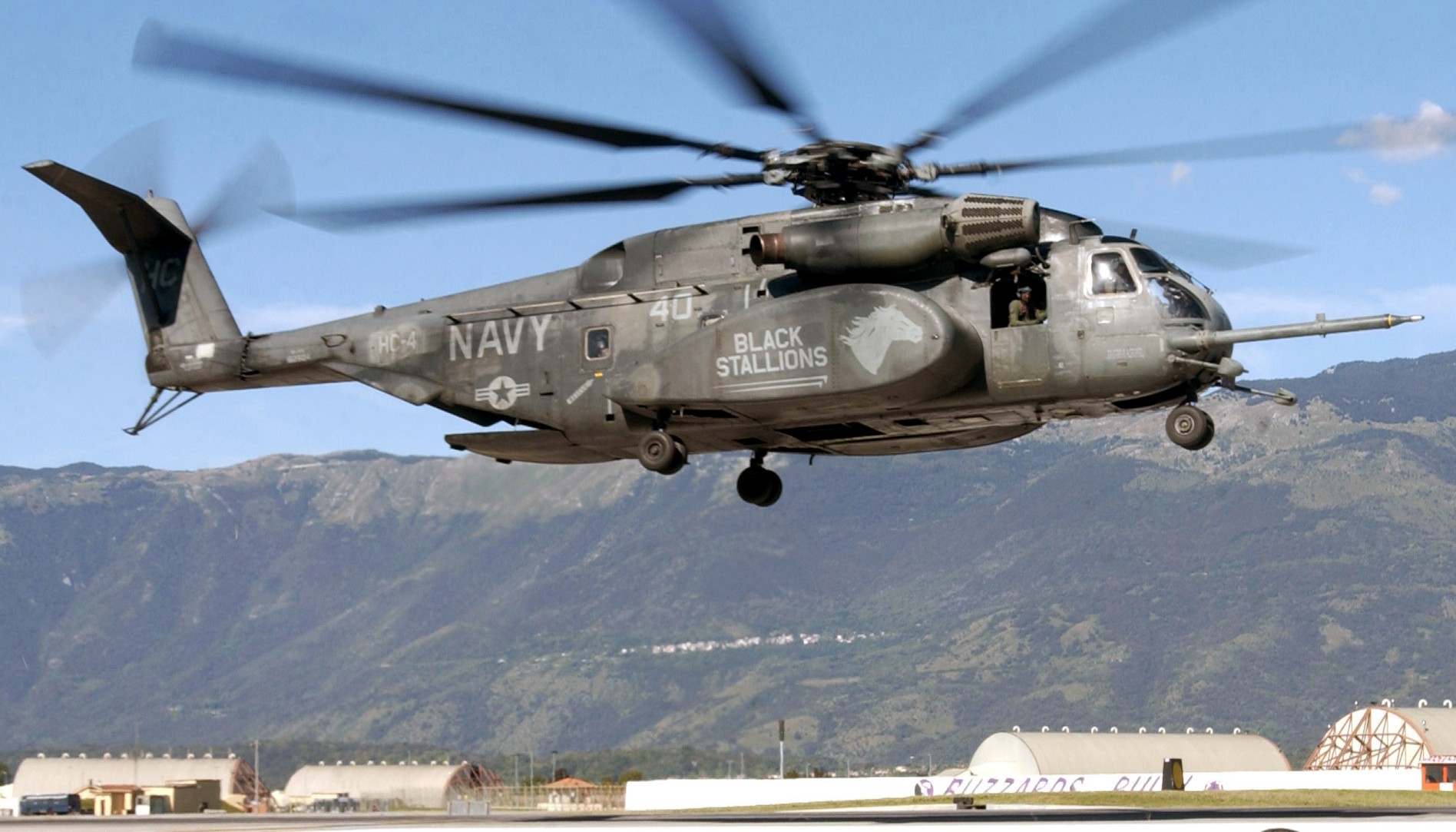 hc-4 black stallions helicopter combat support squadron mh-53e sea dragon 69 aviano air base italy