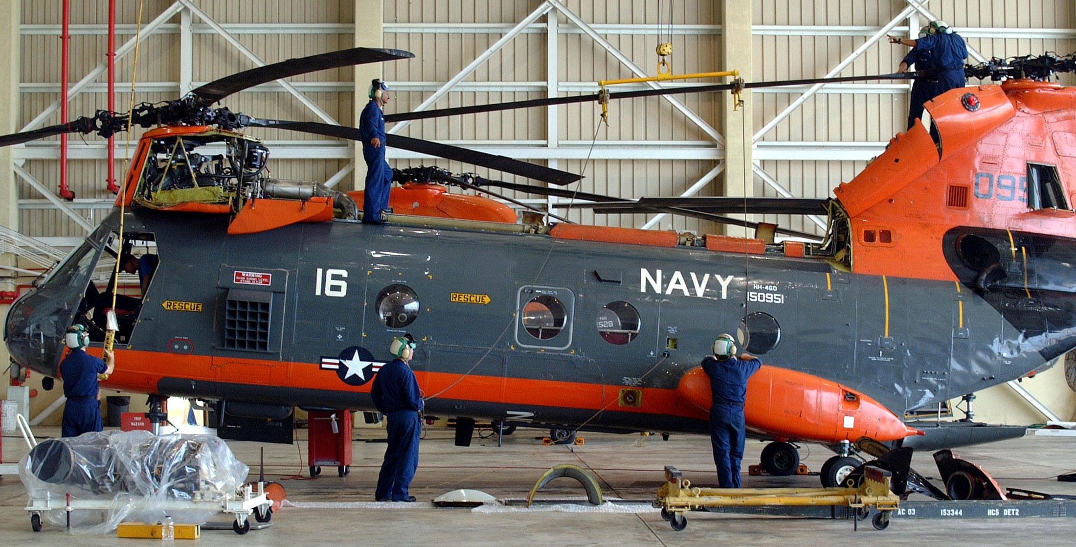 hc-5 providers helicopter combat support squadron navy hh-46d sea knight 33