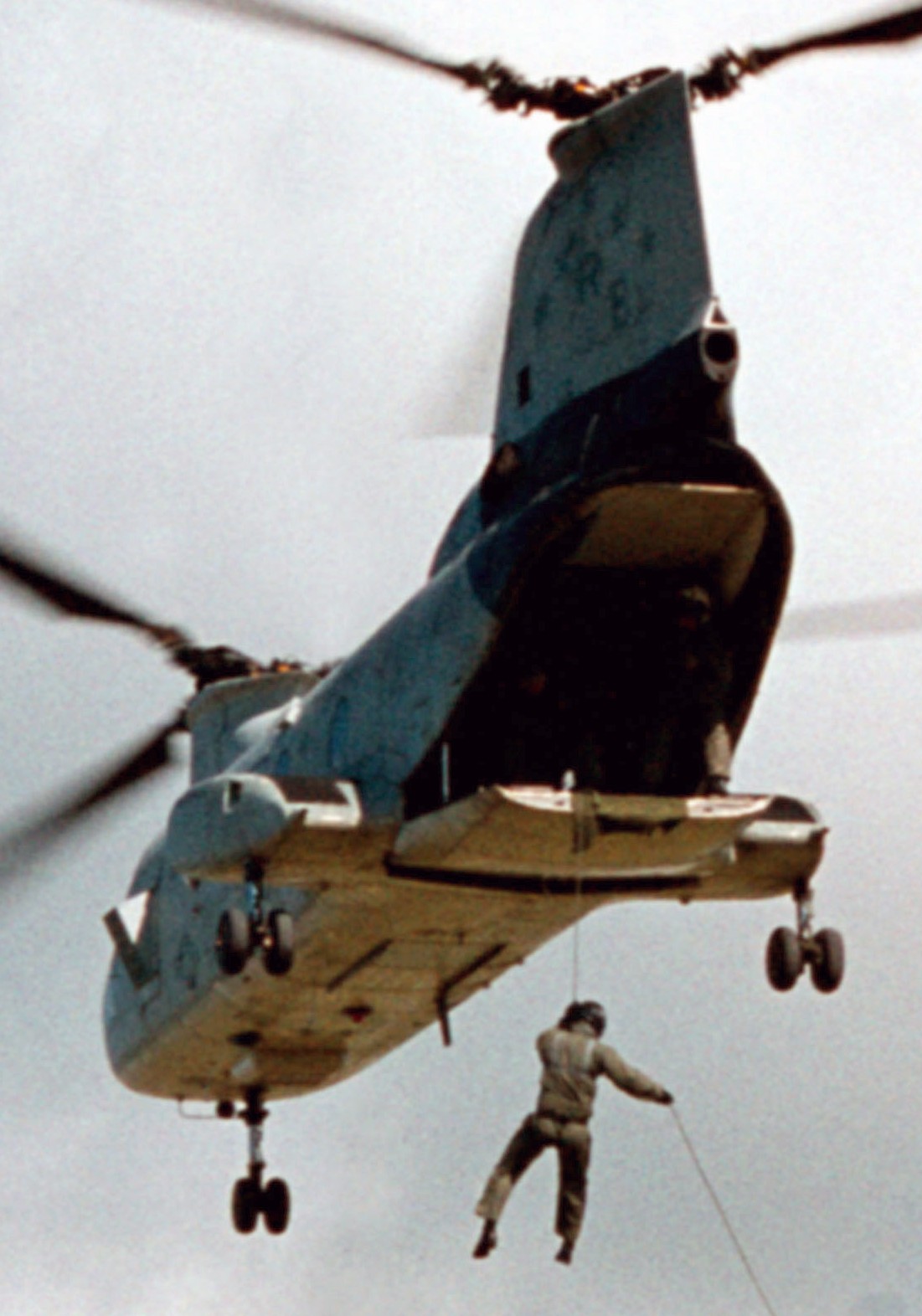 hc-5 providers helicopter combat support squadron navy hh-46d sea knight 44