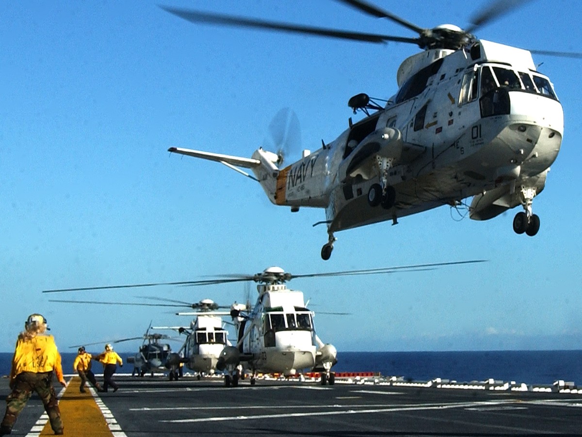 hc-85 golden gaters helicopter combat support squadron navy sh-3 sea king 03