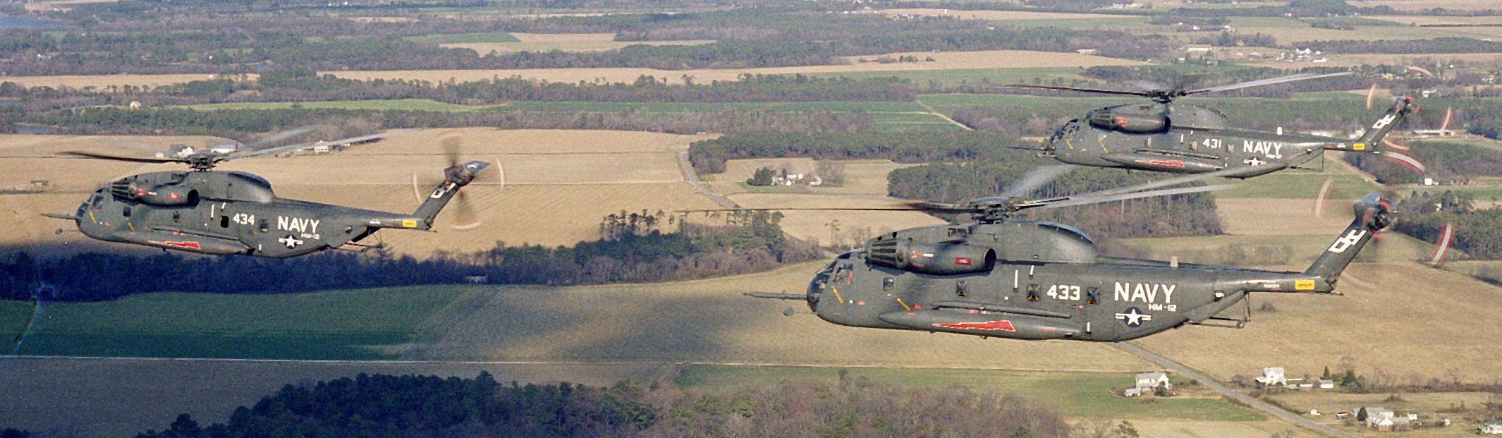 hm-12 sea dragons helicopter mine countermeasures squadron navy rh-53d sea stallion 04