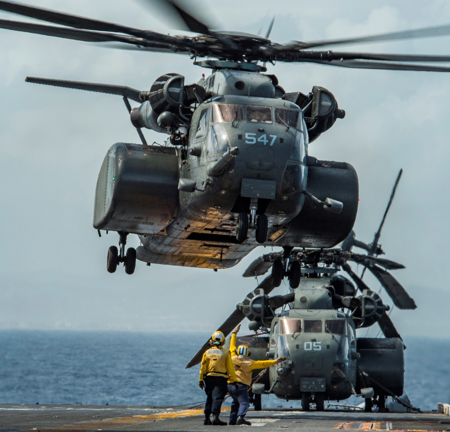 hm-14 vanguard helicopter mine countermeasures squadron navy mh-53e sea dragon 02
