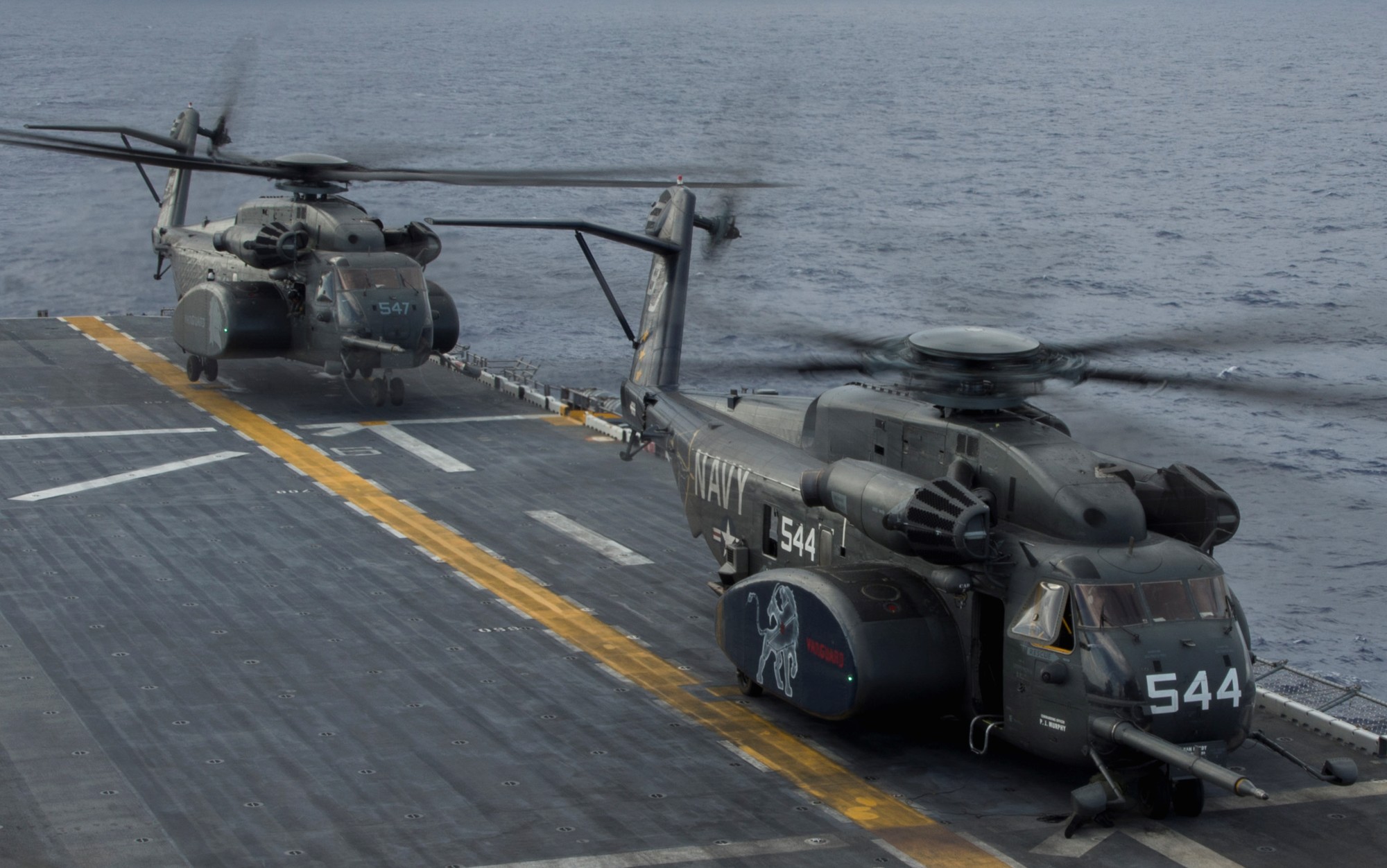 hm-14 vanguard helicopter mine countermeasures squadron navy mh-53e sea dragon 09