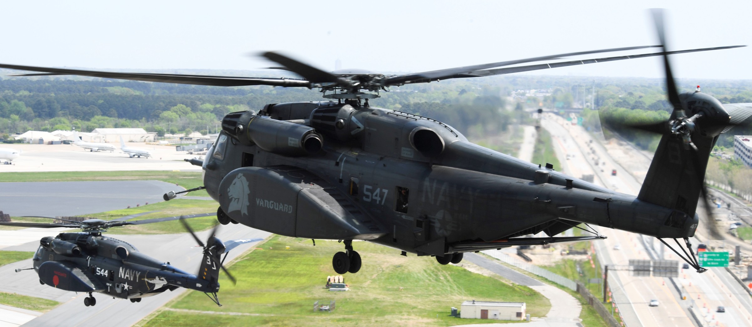 hm-14 vanguard helicopter mine countermeasures squadron navy mh-53e sea dragon 15 norfolk virginia