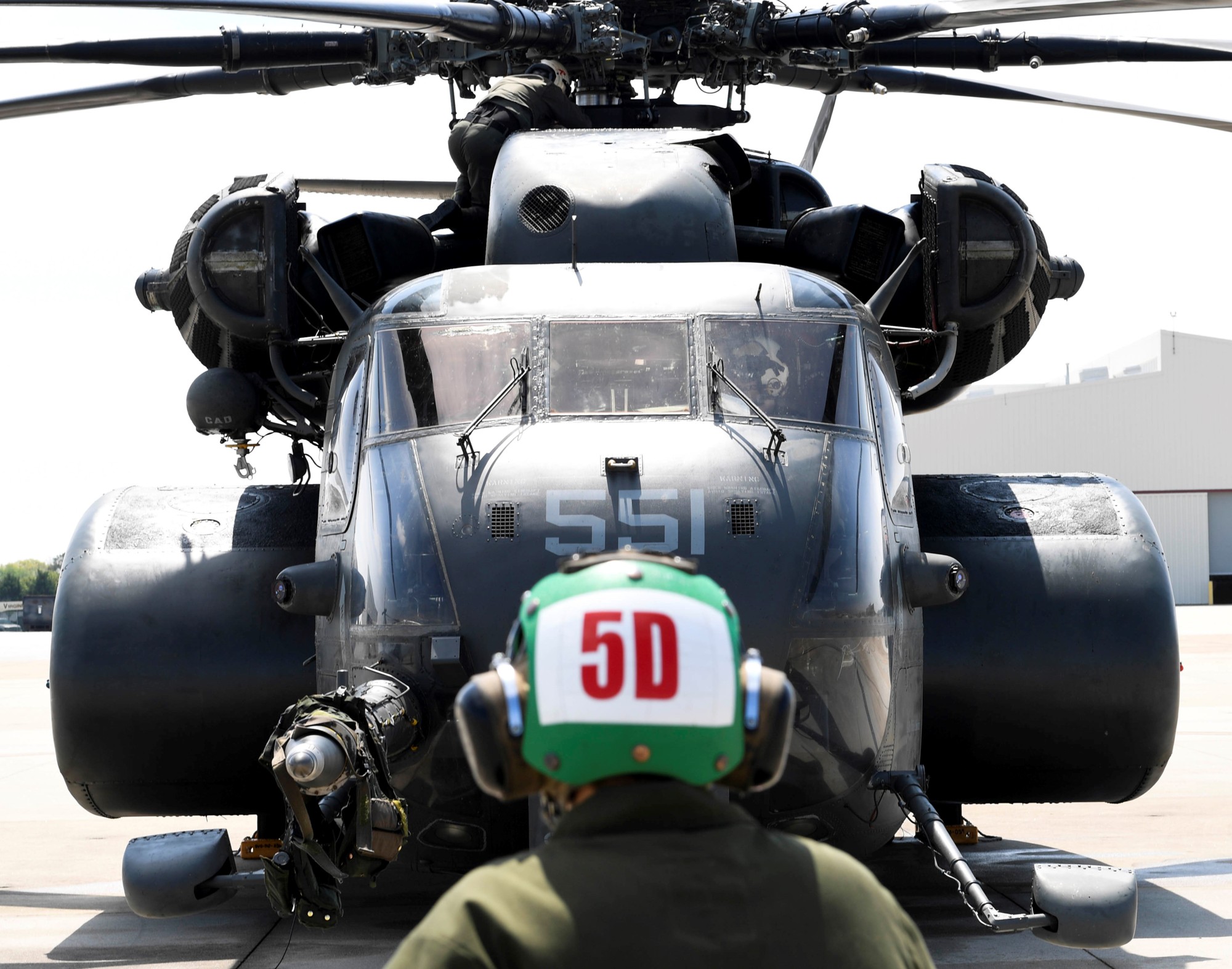 hm-14 vanguard helicopter mine countermeasures squadron navy mh-53e sea dragon 18