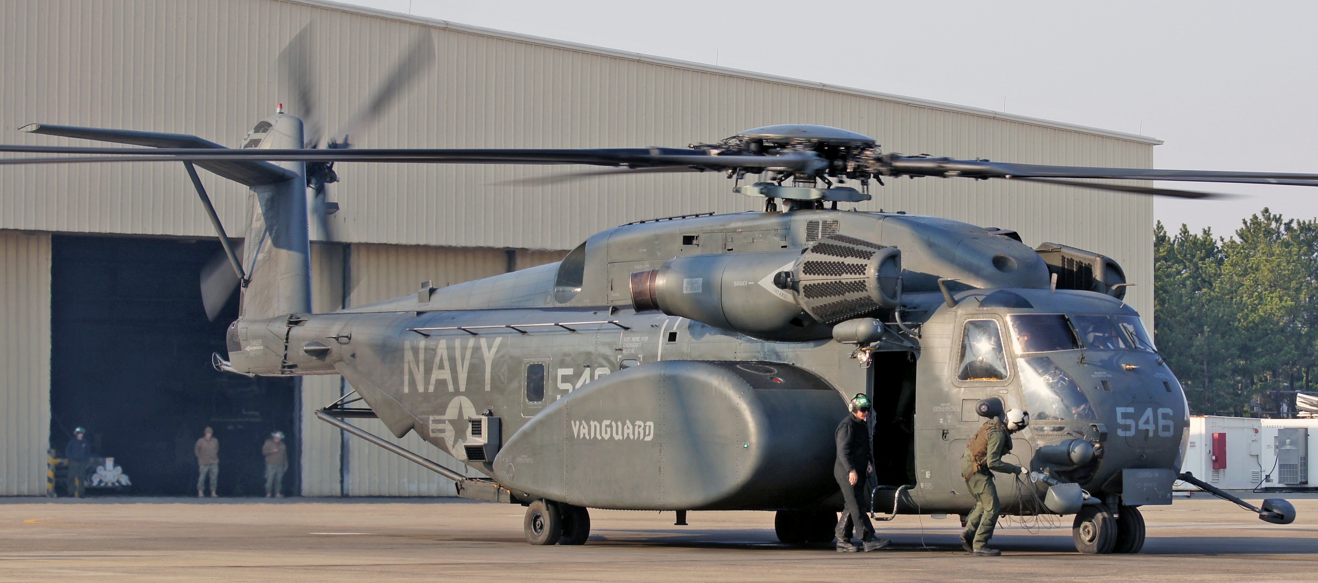 hm-14 vanguard helicopter mine countermeasures squadron navy mh-53e sea dragon 112