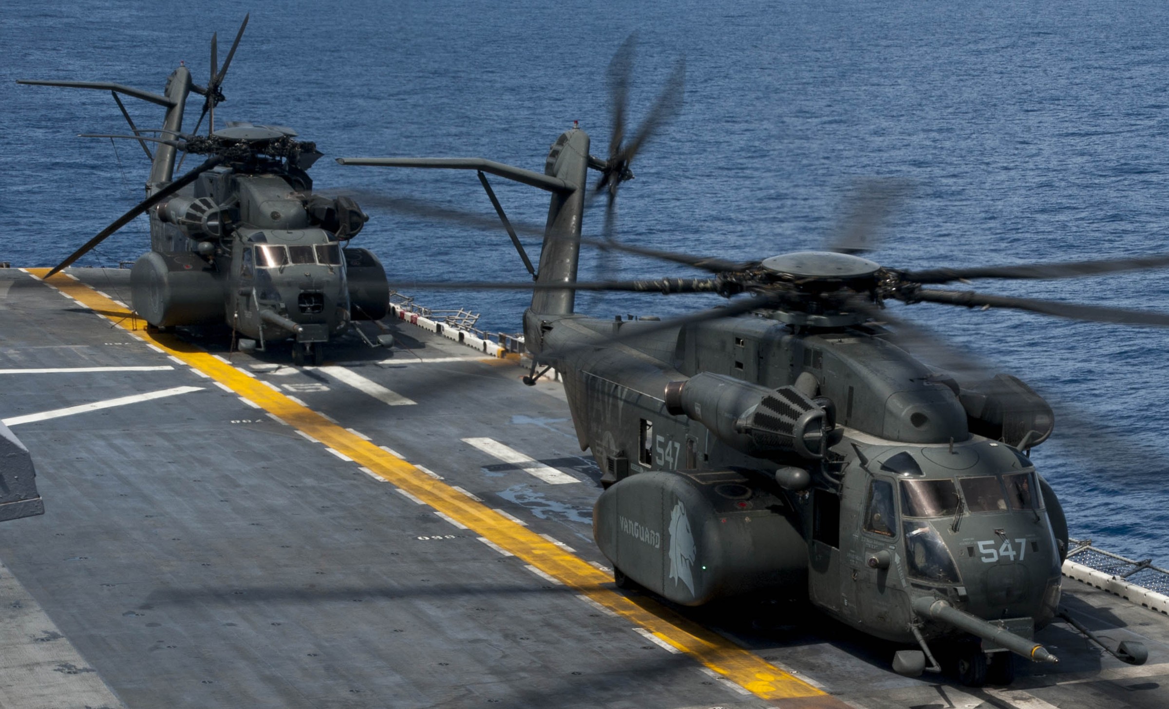 hm-14 vanguard helicopter mine countermeasures squadron navy mh-53e sea dragon 126