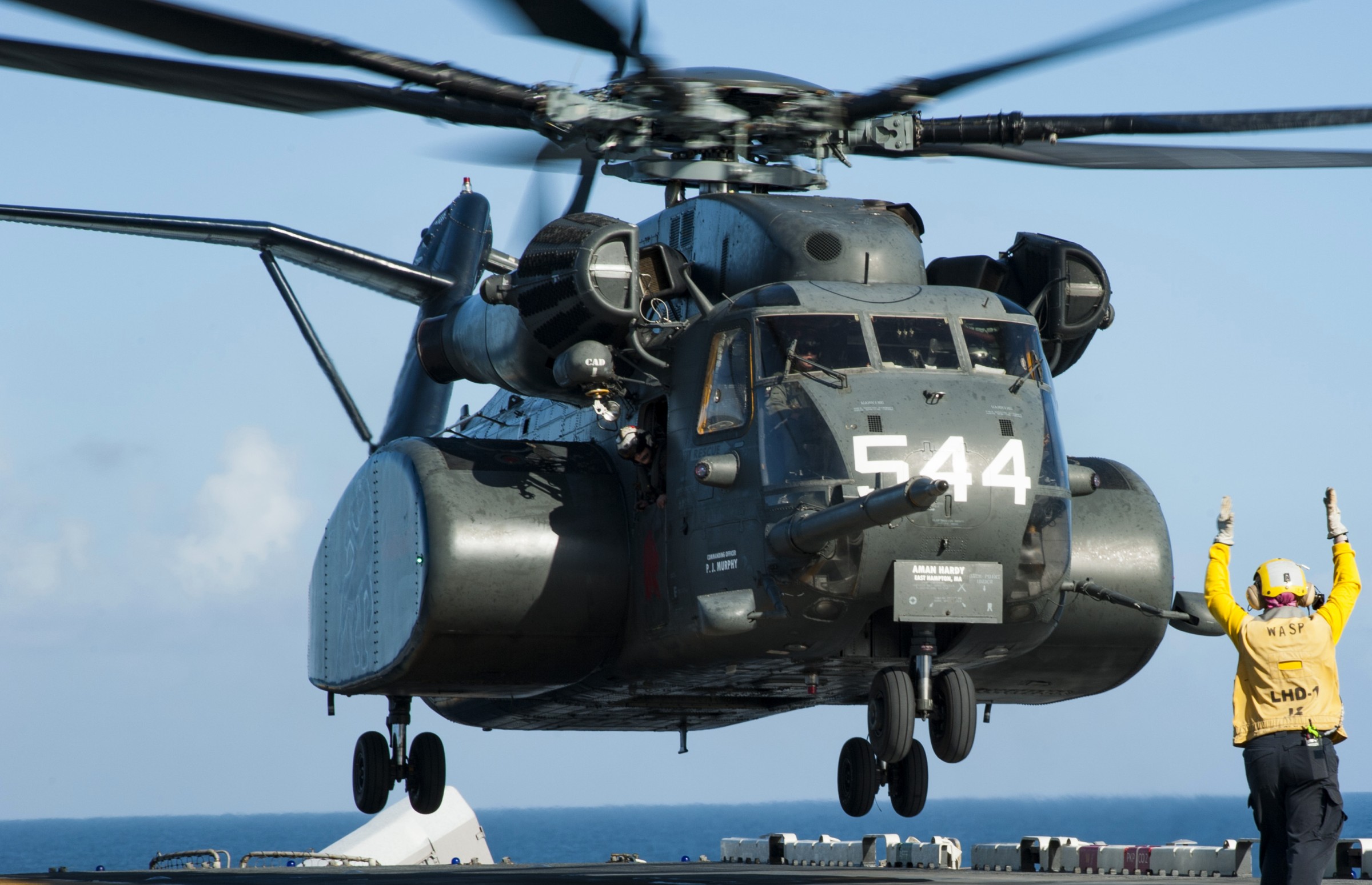 hm-14 vanguard helicopter mine countermeasures squadron navy mh-53e sea dragon 133