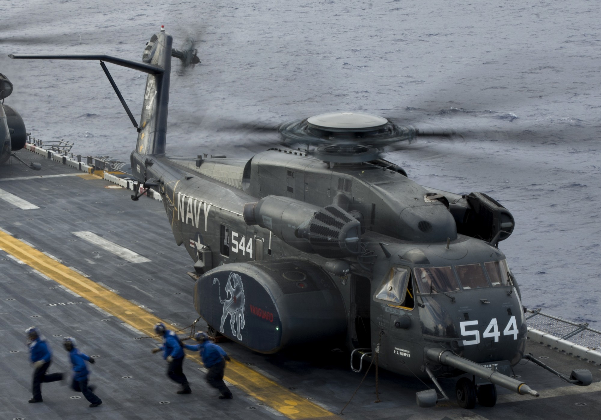 hm-14 vanguard helicopter mine countermeasures squadron navy mh-53e sea dragon 134
