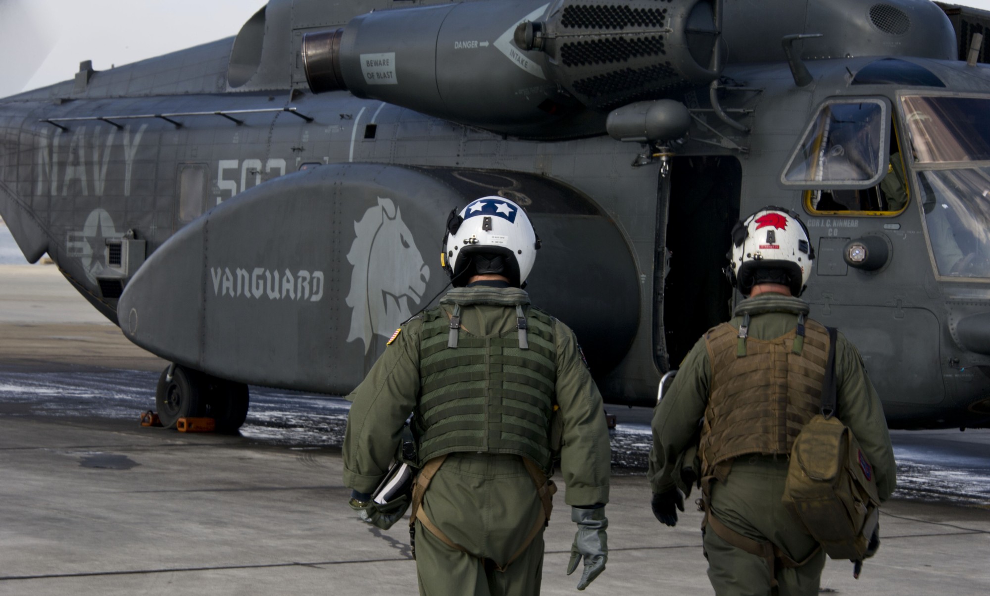 hm-14 vanguard helicopter mine countermeasures squadron navy mh-53e sea dragon 141