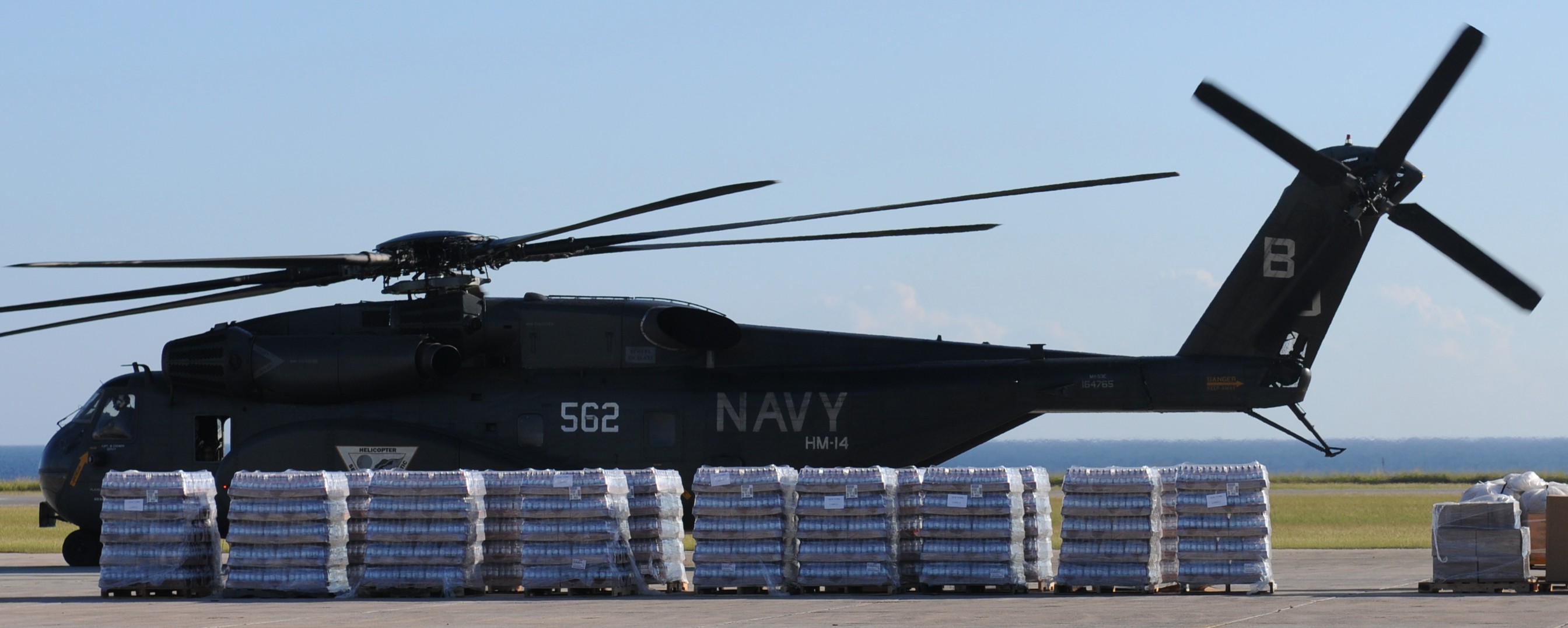 hm-14 vanguard helicopter mine countermeasures squadron navy mh-53e sea dragon 153 guantanamo bay cuba