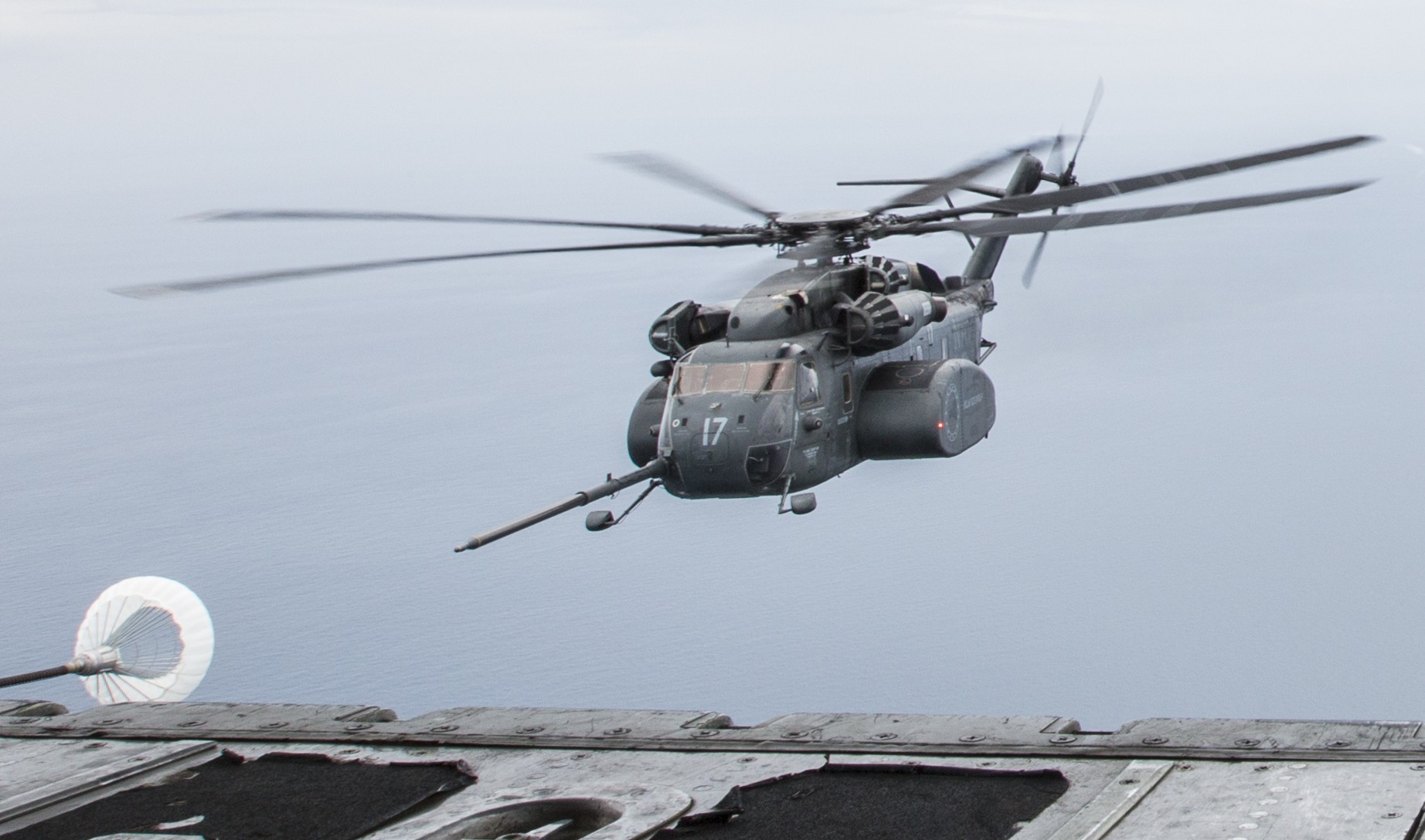 hm-15 blackhawks helicopter mine countermeasures squadron navy mh-53e sea dragon 19