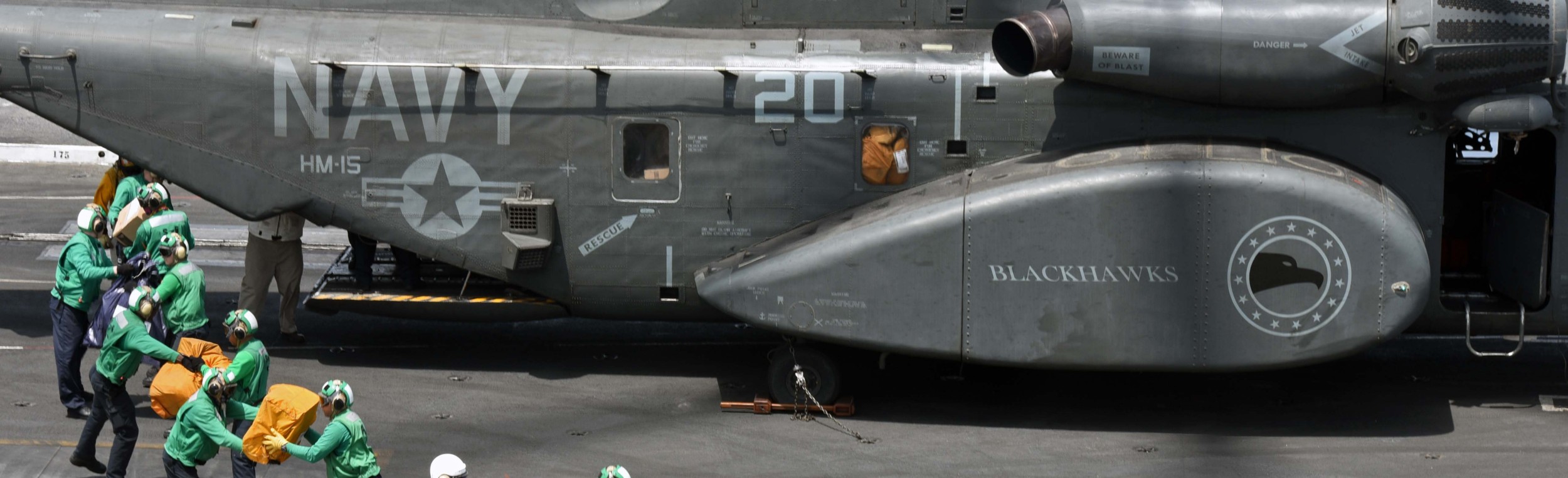 hm-15 blackhawks helicopter mine countermeasures squadron navy mh-53e sea dragon 27