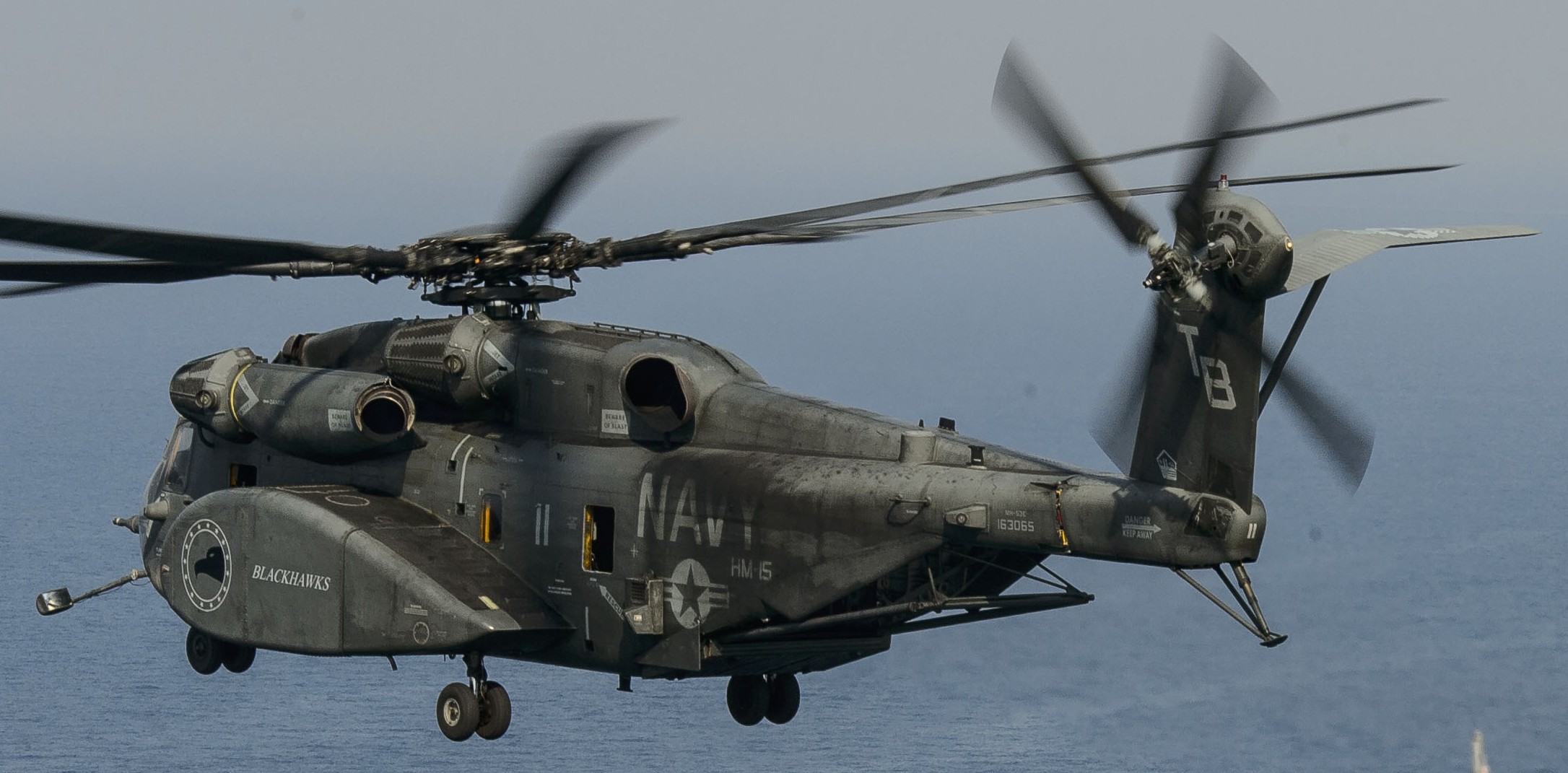 hm-15 blackhawks helicopter mine countermeasures squadron navy mh-53e sea dragon 28 bahrain