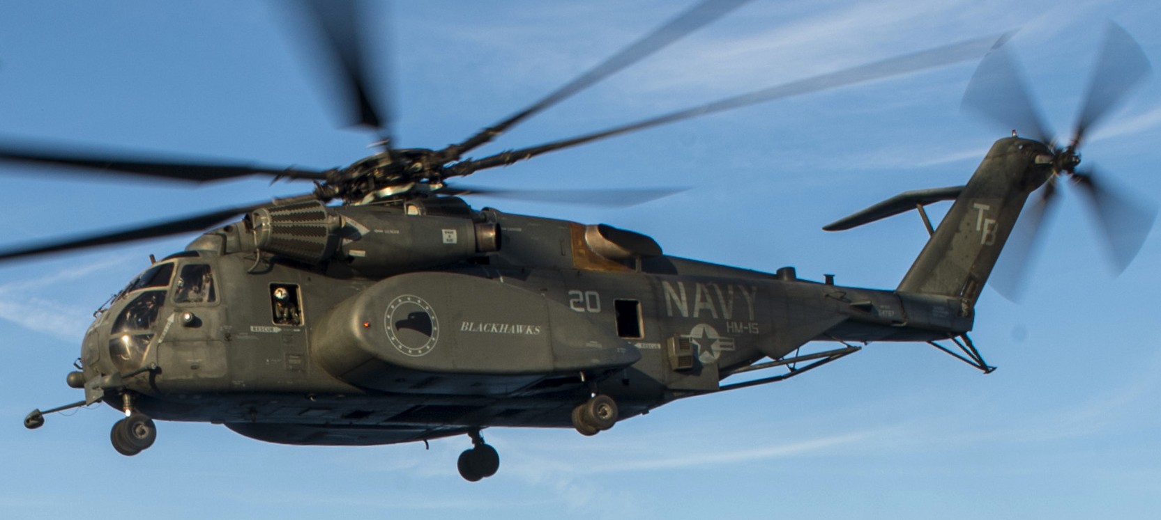 hm-15 blackhawks helicopter mine countermeasures squadron navy mh-53e sea dragon norfolk virginia 41x