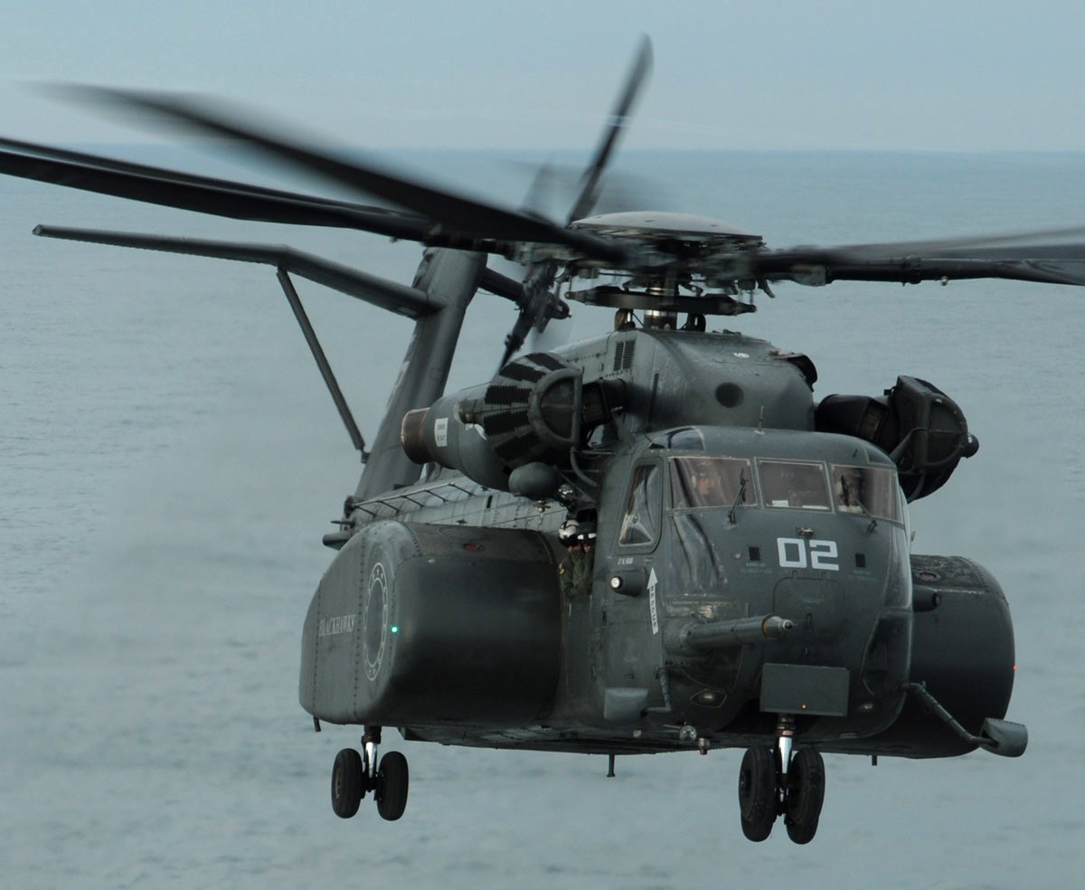 hm-15 blackhawks helicopter mine countermeasures squadron navy mh-53e sea dragon 52