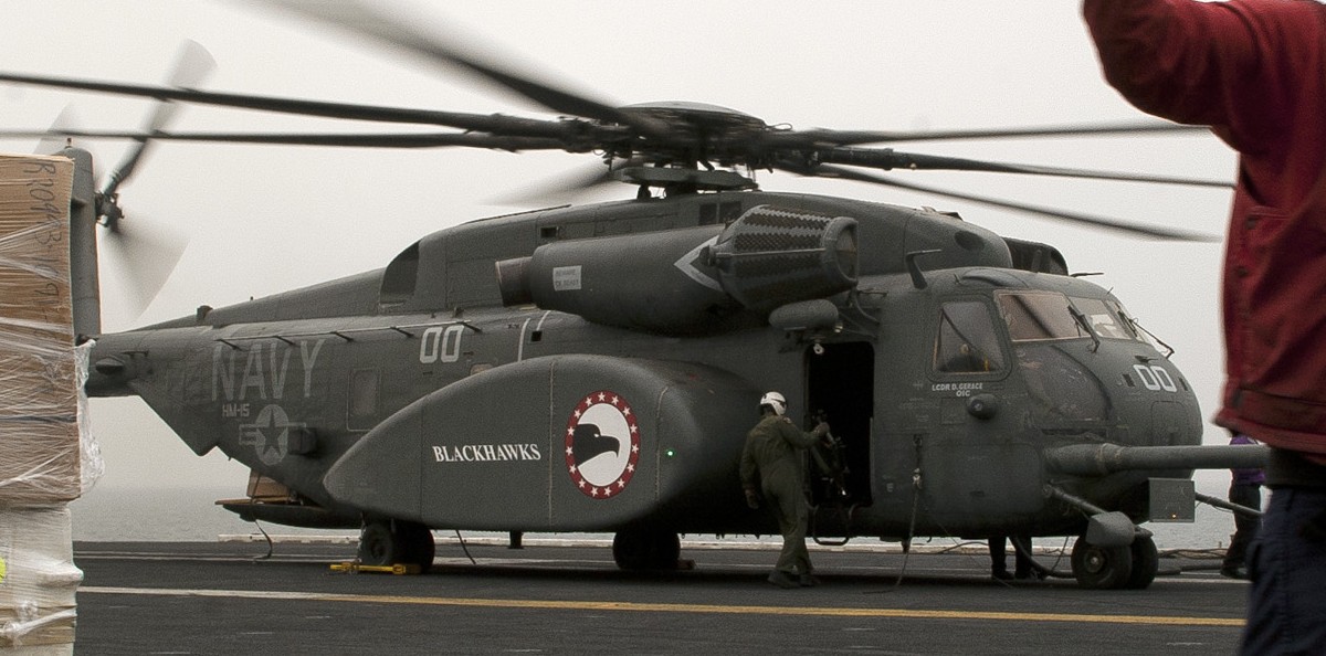 hm-15 blackhawks helicopter mine countermeasures squadron navy mh-53e sea dragon 53 uss carl vinson cvn-70