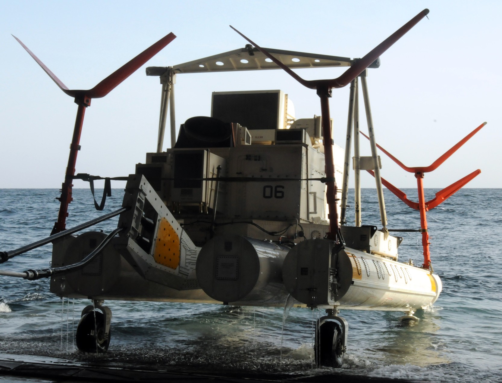 hm-15 blackhawks helicopter mine countermeasures squadron navy mh-53e sea dragon 63 mk-105 mod.4 mine countermeasures sled