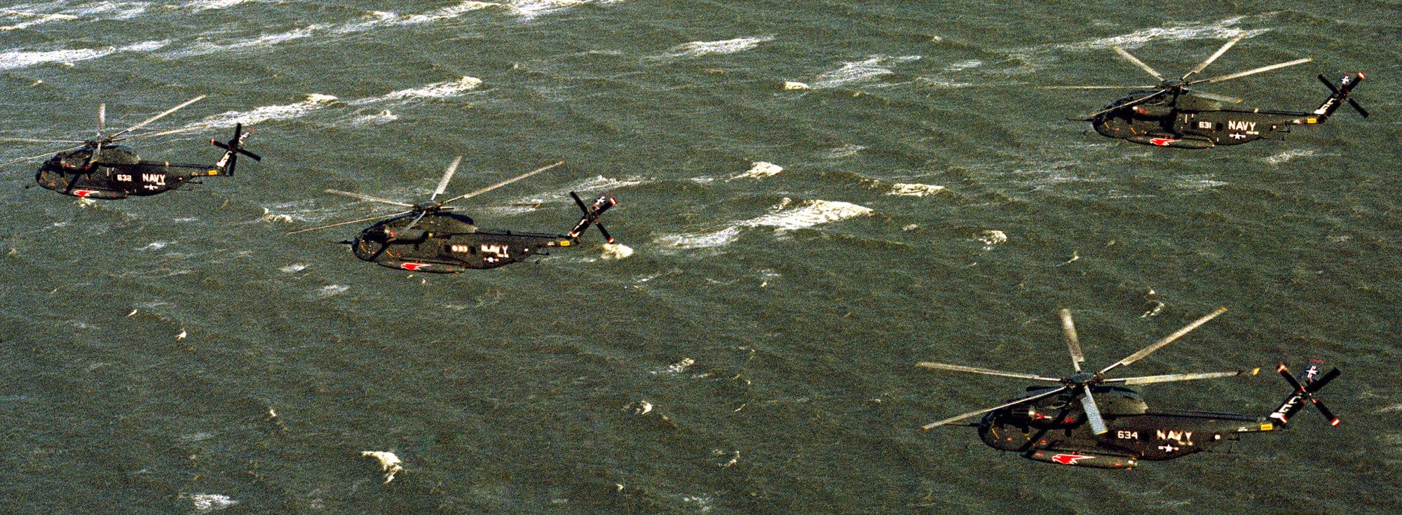 hm-16 seahawks helicopter mine countermeasures squadron navy rh-53d sea stallion 04