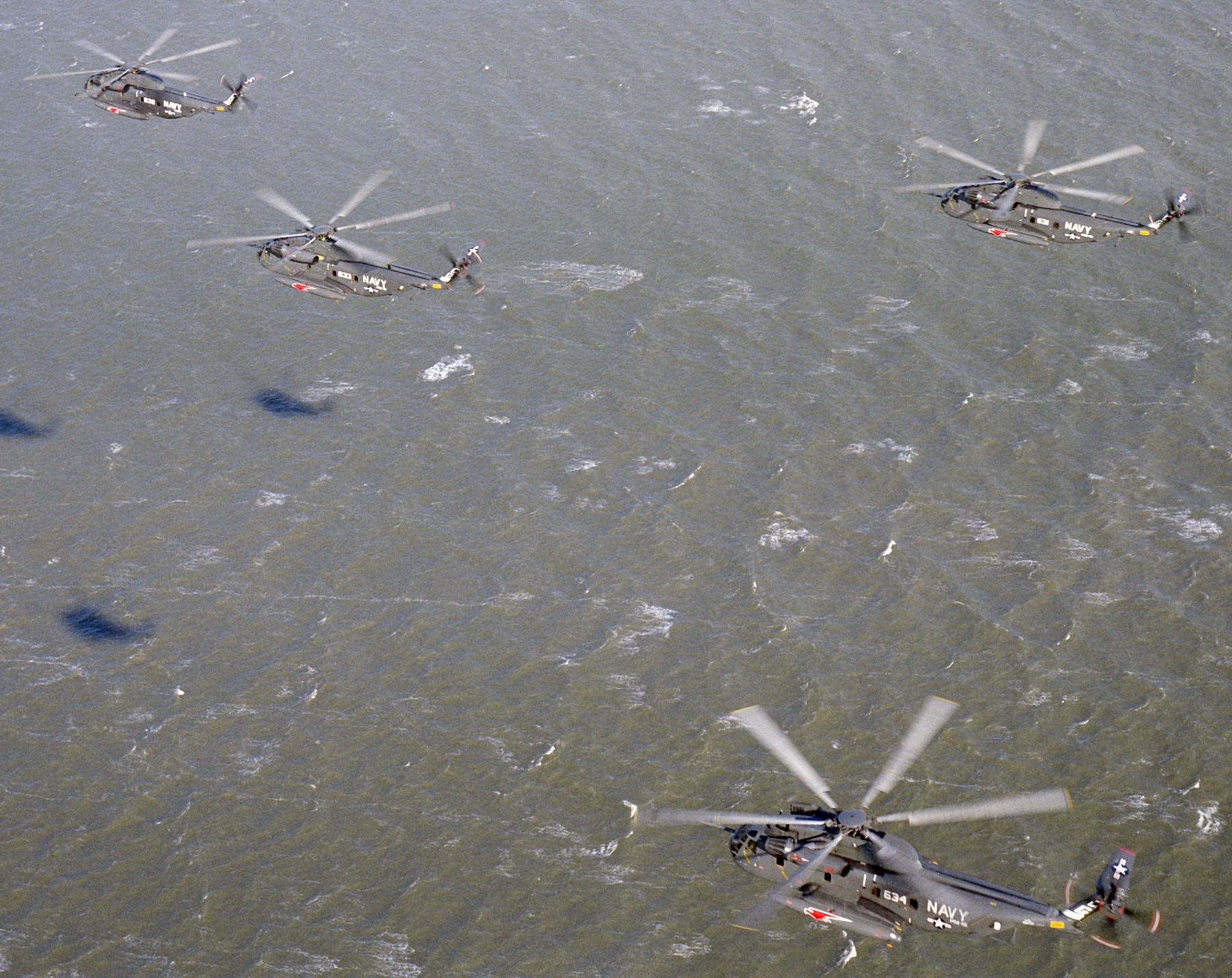 hm-16 seahawks helicopter mine countermeasures squadron navy rh-53d sea stallion 12