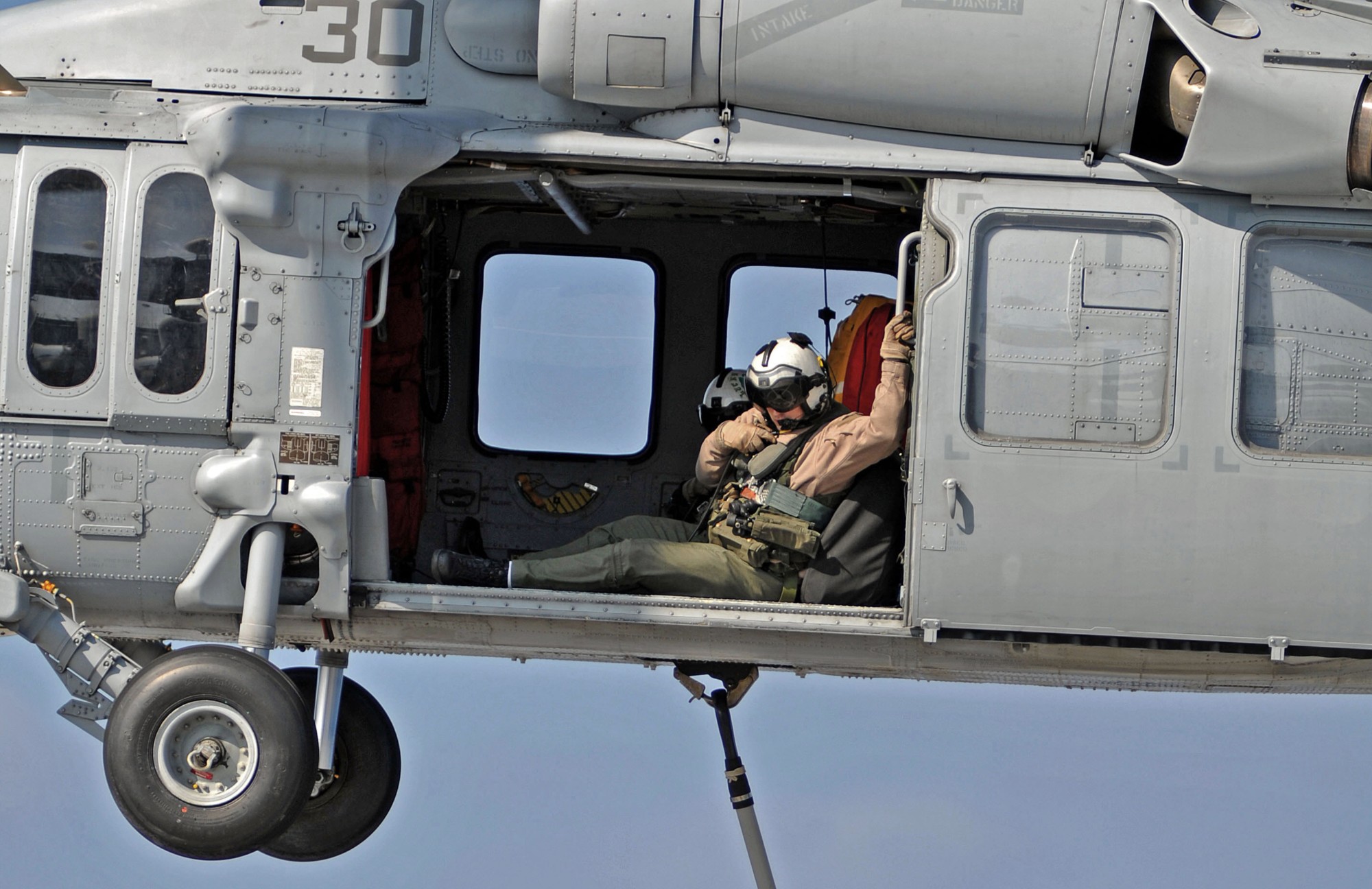 hsc-28 dragon whales helicopter sea combat squadron mh-60s seahawk us navy 87