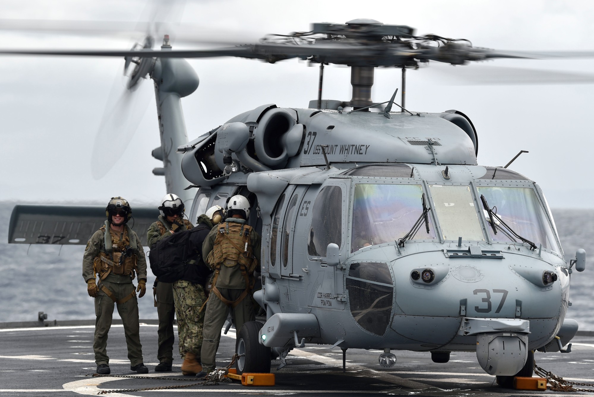 hsc-28 dragon whales helicopter sea combat squadron mh-60s seahawk us navy 175 tyrrhenian sea