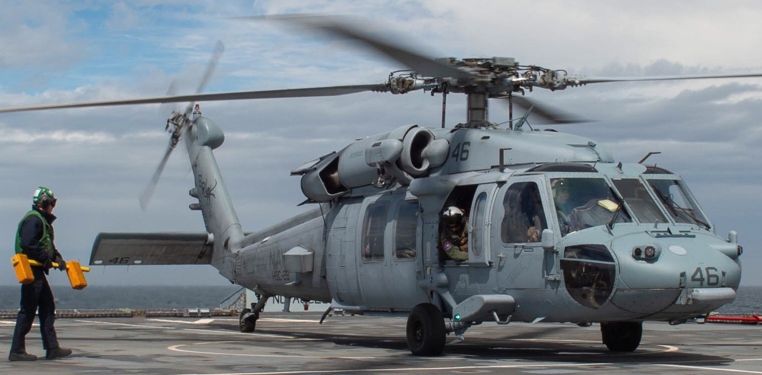 hsc-28 dragon whales helicopter sea combat squadron mh-60s seahawk us navy 193 rfa mounts bay l-3008 royal navy auxilary