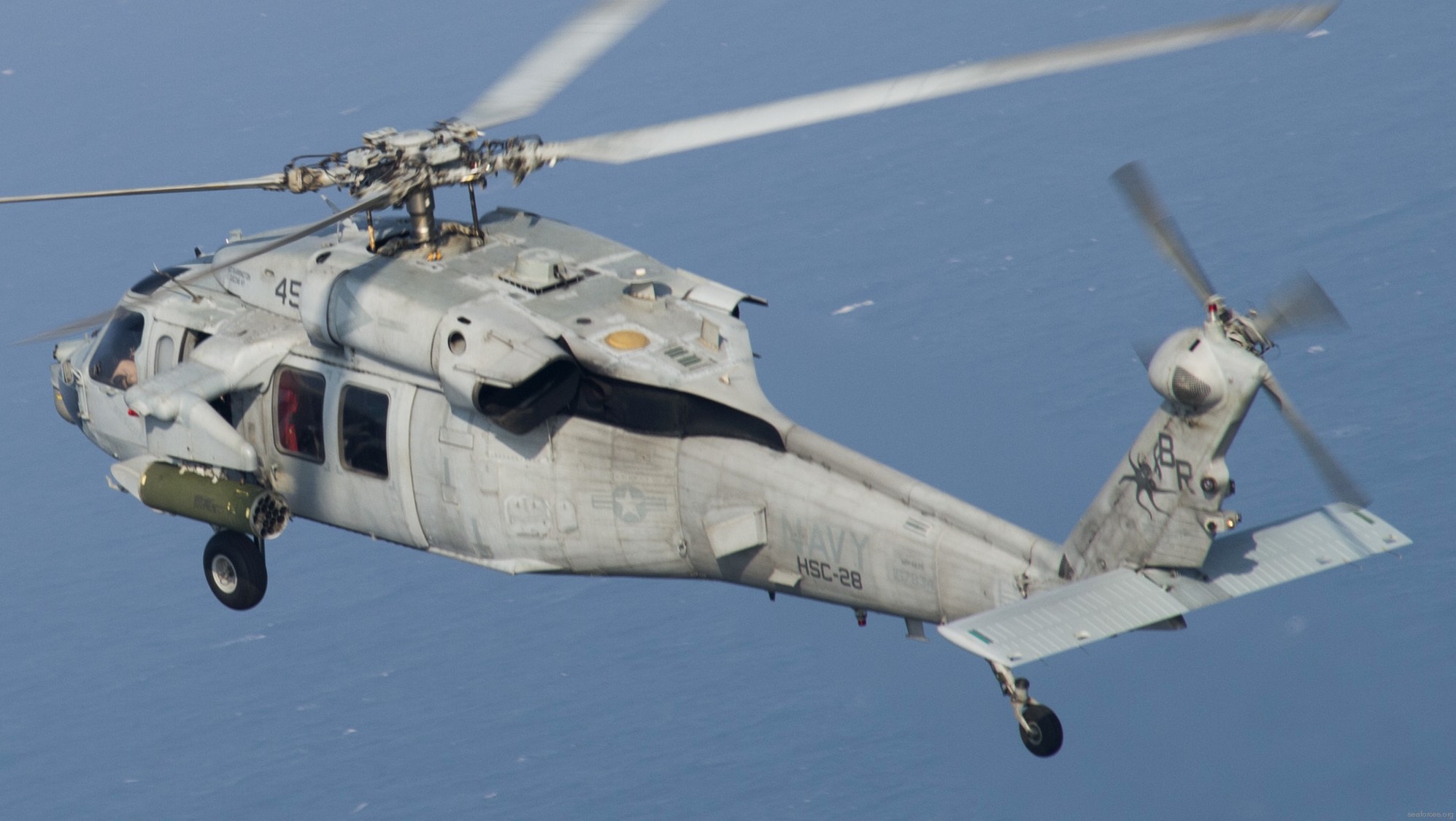 hsc-28 dragon whales helicopter sea combat squadron mh-60s seahawk us navy 234 uss kearsarge lhd-3