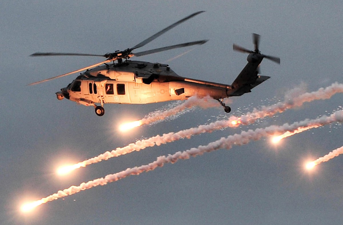 hsc-4 black knights helicopter sea combat squadron us navy mh-60s seahawk 2015 26 flares decoys