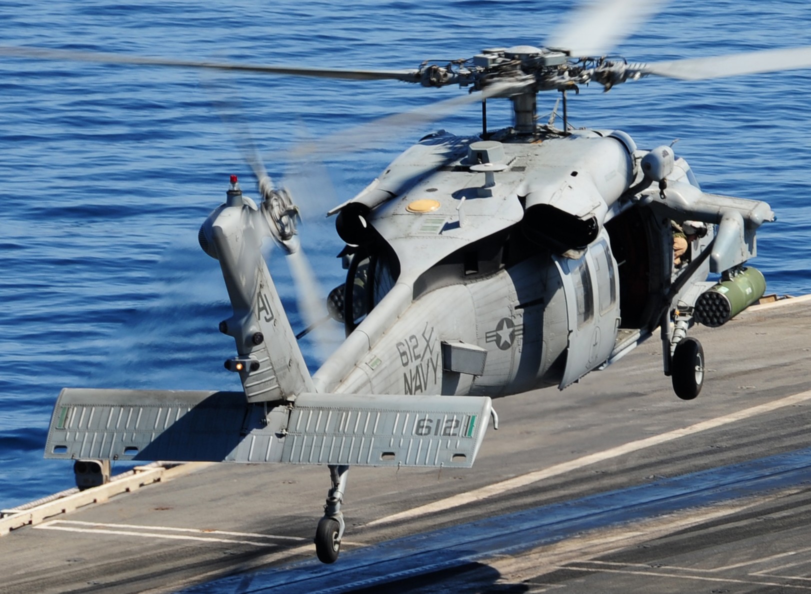 helicopter sea combat squadron hsc-9 tridents mh-60s seahawk cvw-8 uss george h. w. bush cvn-77