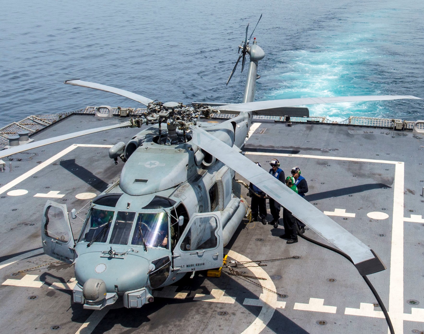 hsm-35 magicians helicopter maritime strike squadron mh-60r seahawk 16 uss fort worth lcs-3