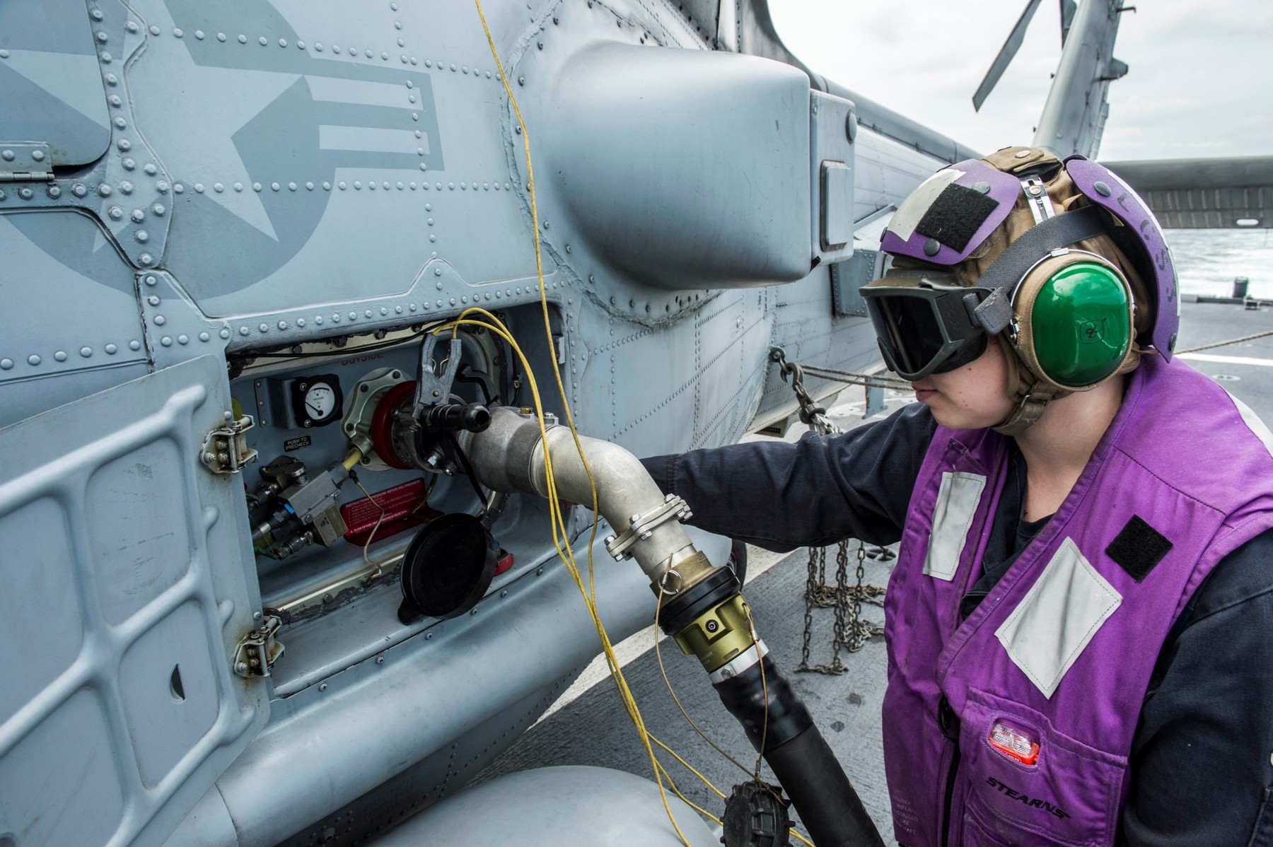 hsm-35 magicians helicopter maritime strike squadron us navy mh-60r seahawk 18
