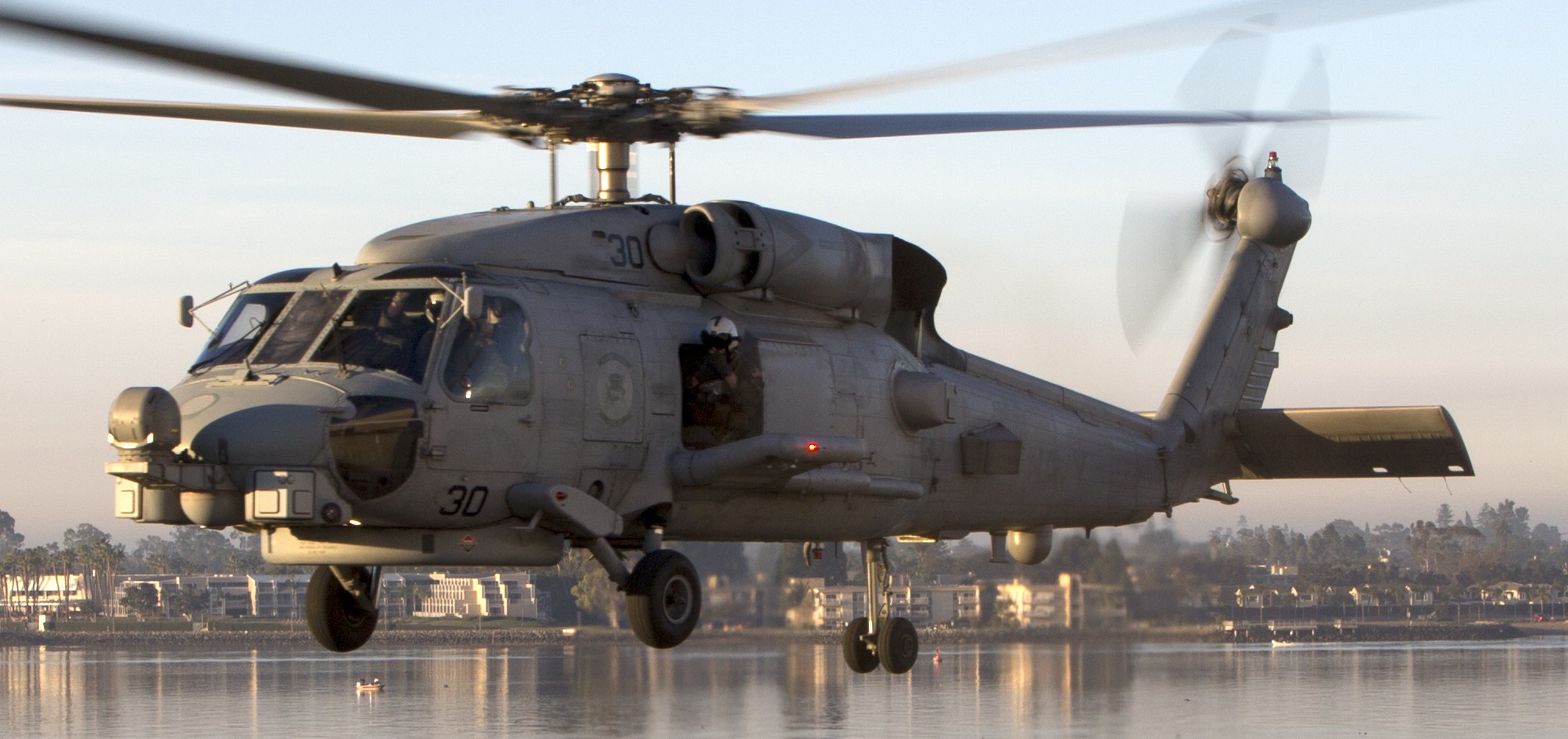 hsm-35 magicians helicopter maritime strike squadron us navy mh-60r seahawk san diego 36