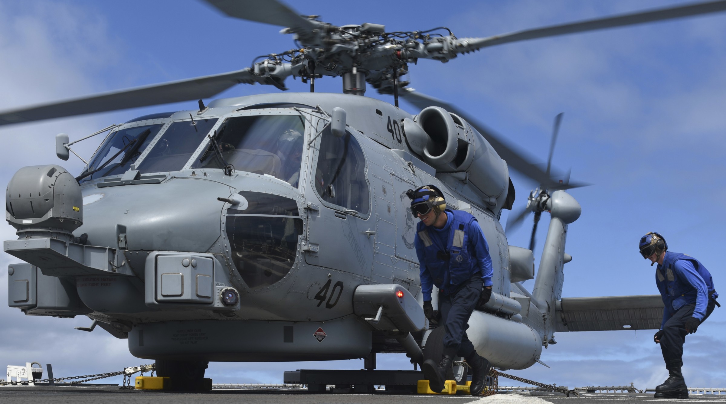hsm-35 magicians helicopter maritime strike squadron us navy mh-60r seahawk uss shoup ddg-86 40
