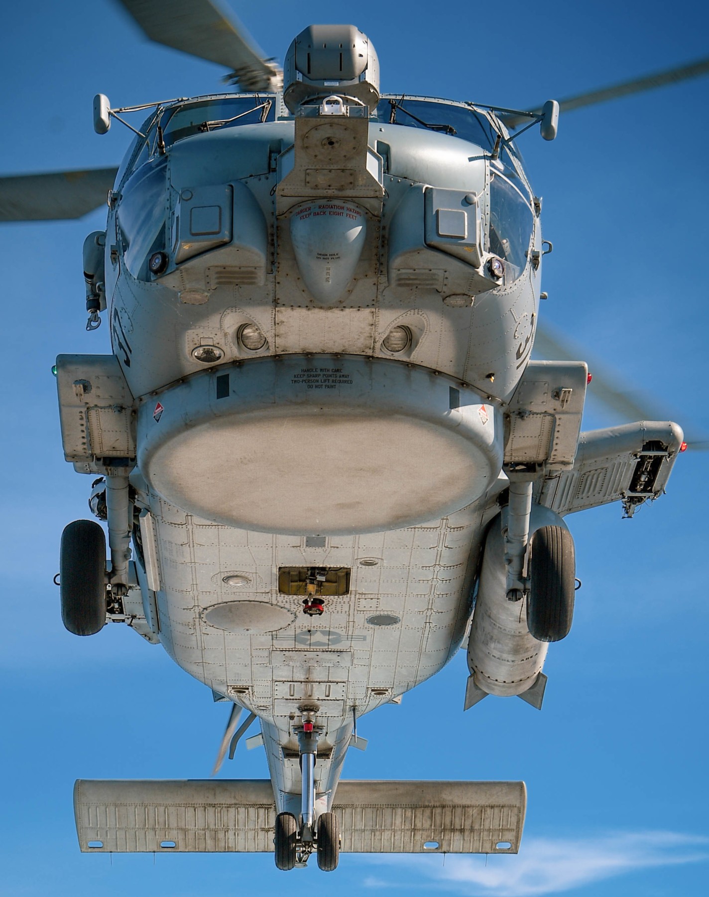 hsm-35 magicians helicopter maritime strike squadron us navy mh-60r seahawk ddg-92 uss momsen 65