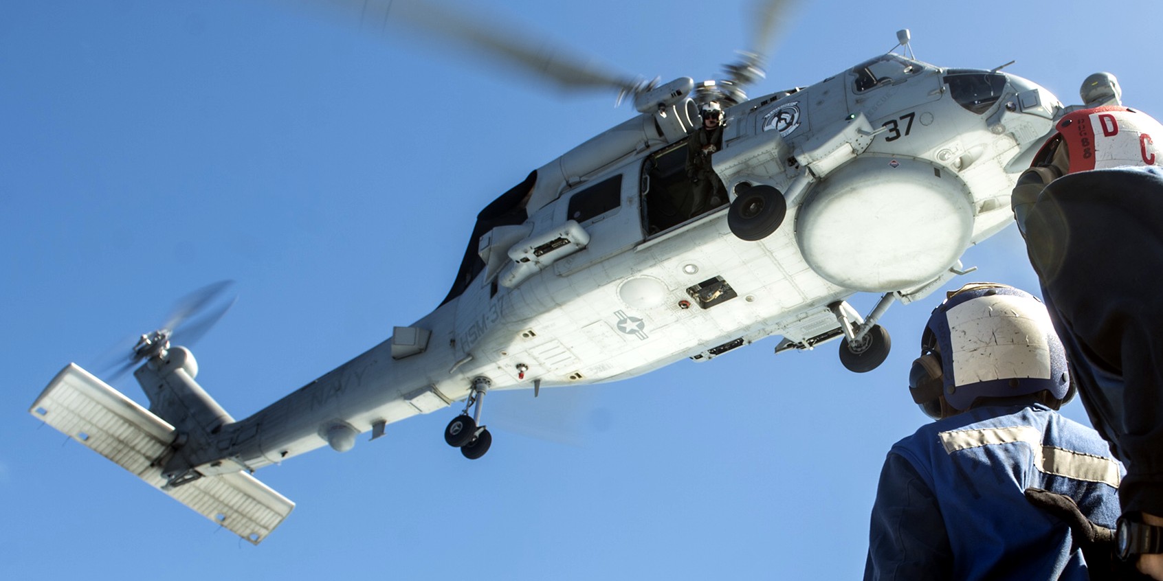 hsm-37 easyriders helicopter maritime strike squadron mh-60r seahawk 2015 16