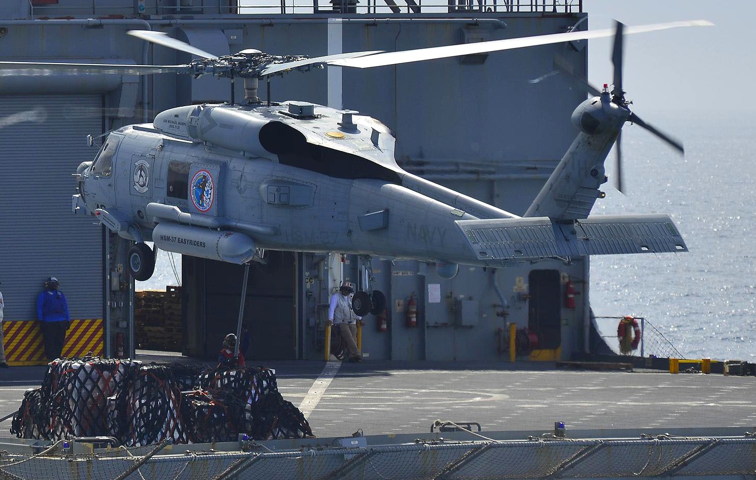 hsm-37 easyriders helicopter maritime strike squadron mh-60r seahawk 2015 17